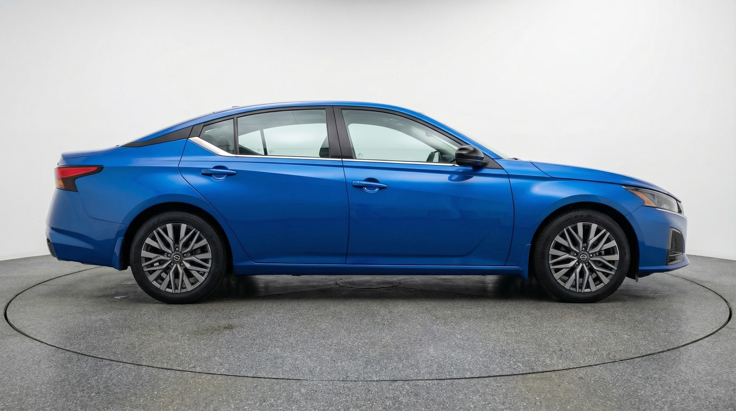 Thumbnail: 2025 Nissan Altima - 8