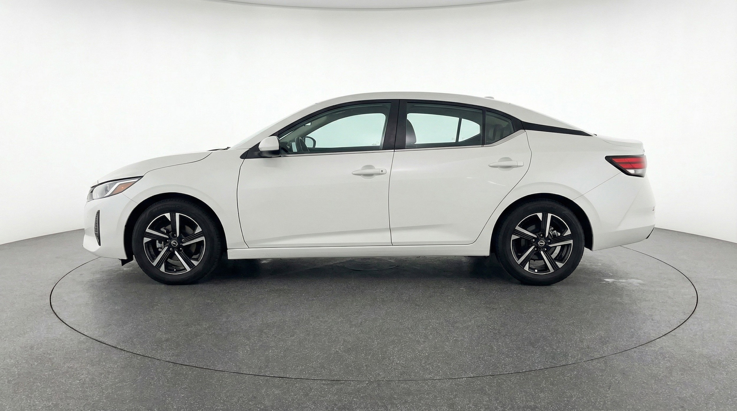 Thumbnail: 2025 Nissan Sentra - 5