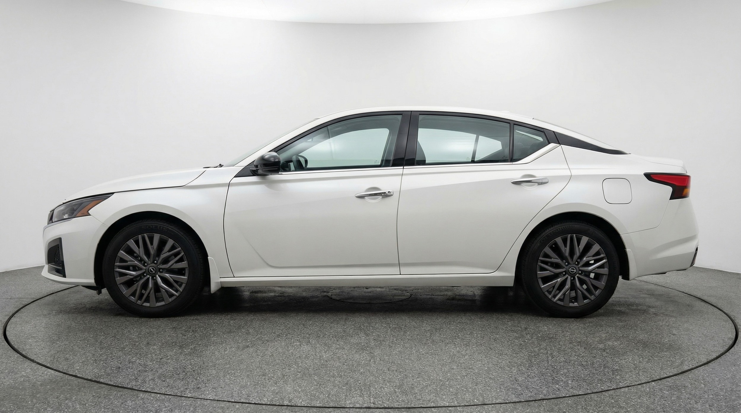 Thumbnail: 2025 Nissan Altima - 4