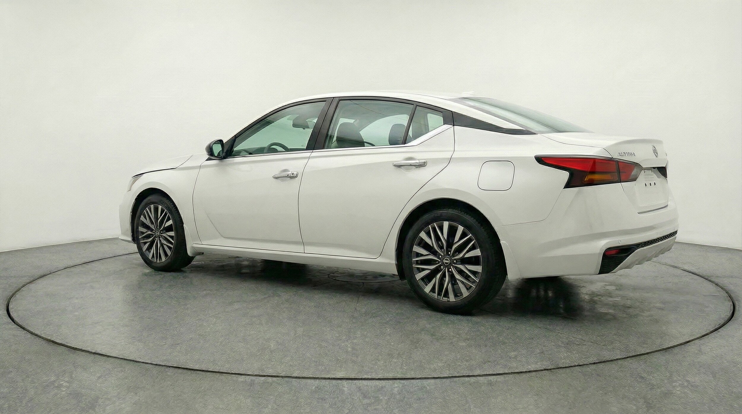 Thumbnail: 2025 Nissan Altima - 6