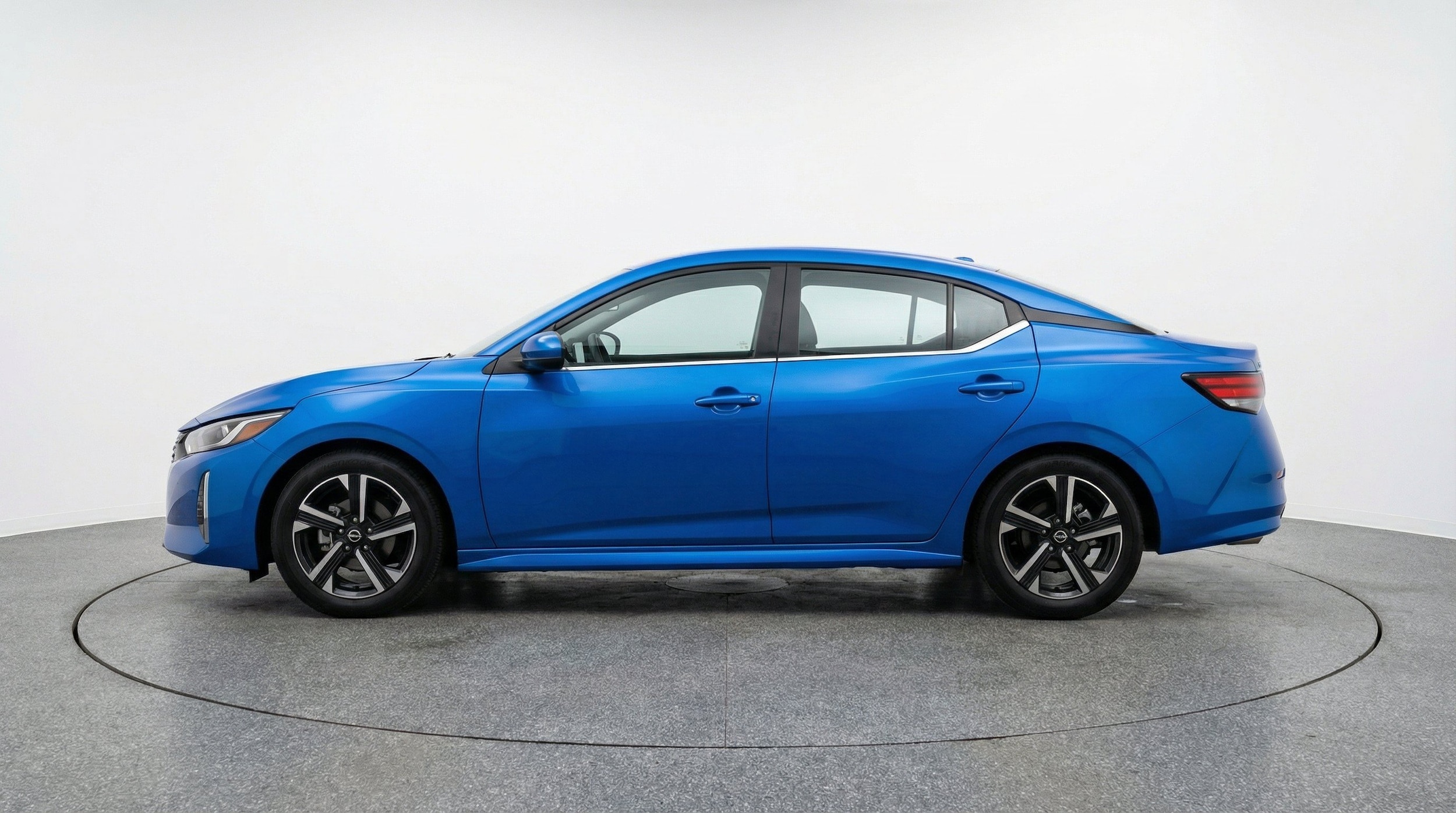 Thumbnail: 2025 Nissan Sentra - 5