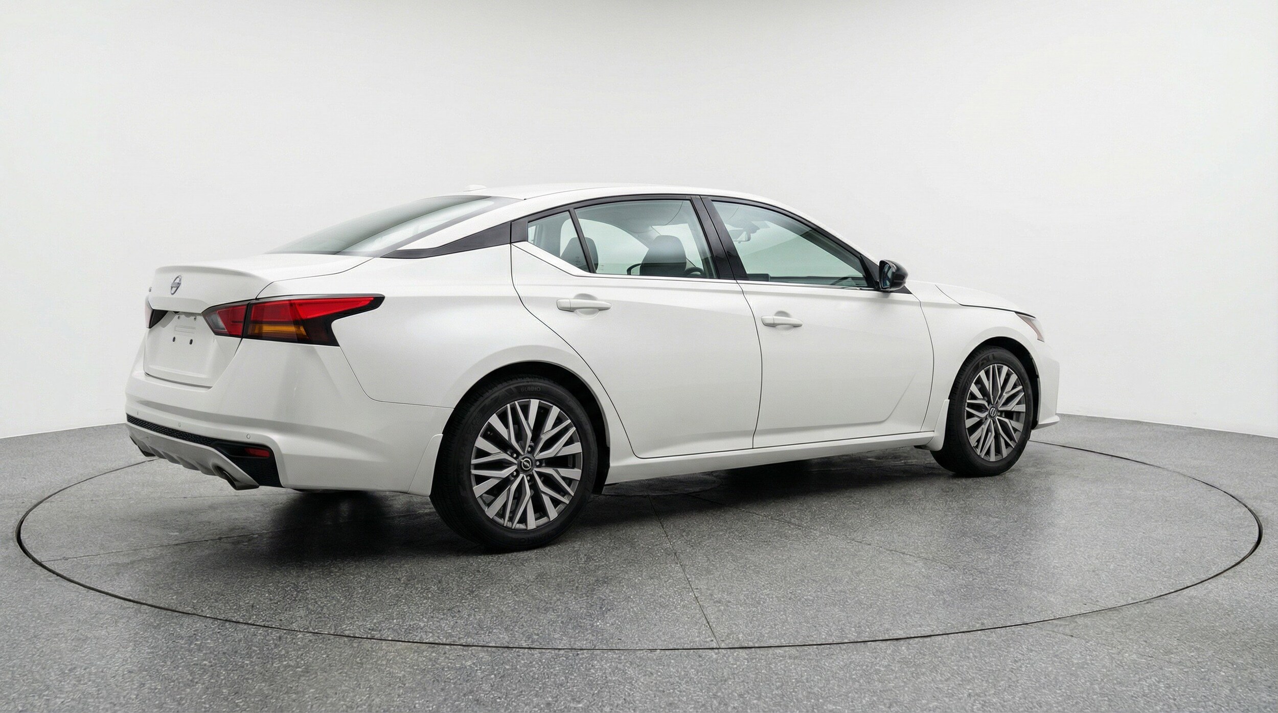 Thumbnail: 2025 Nissan Altima - 9