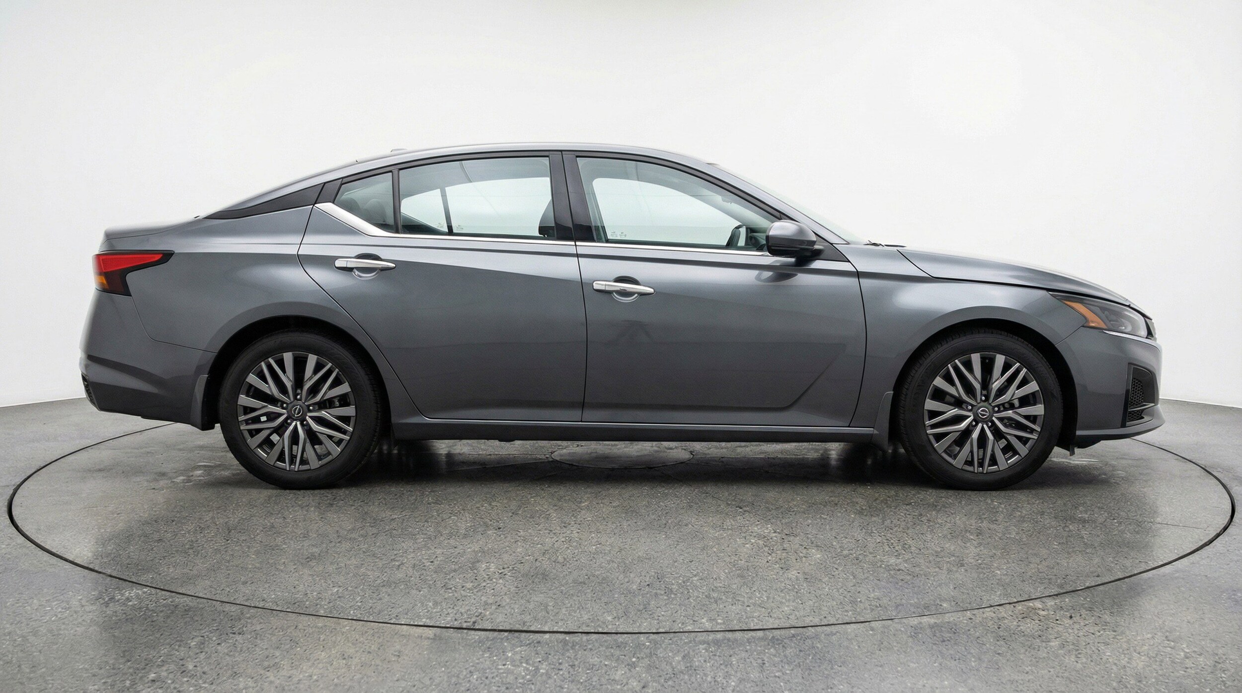 Thumbnail: 2025 Nissan Altima - 11