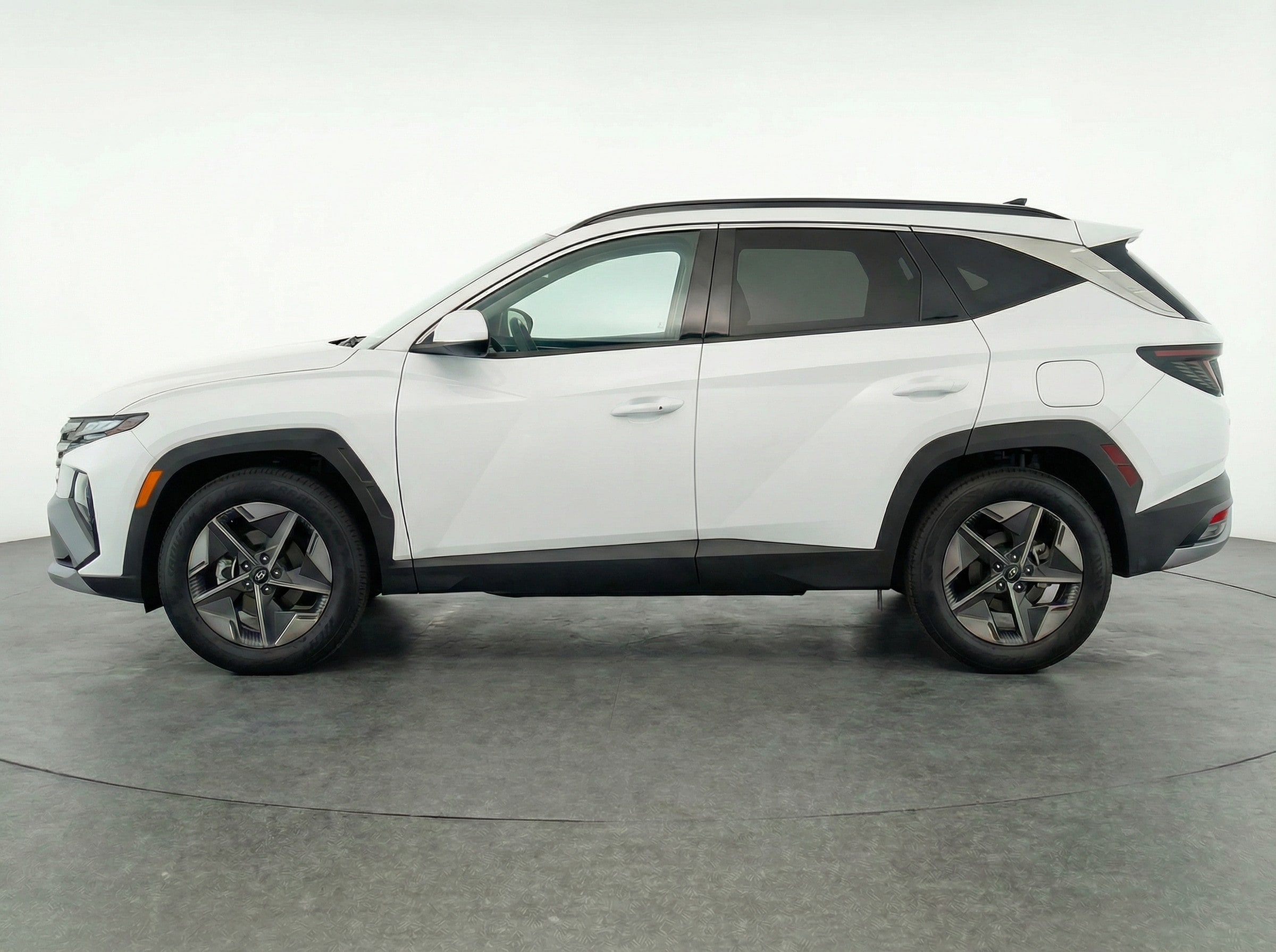 Thumbnail: 2025 Hyundai Tucson - 4