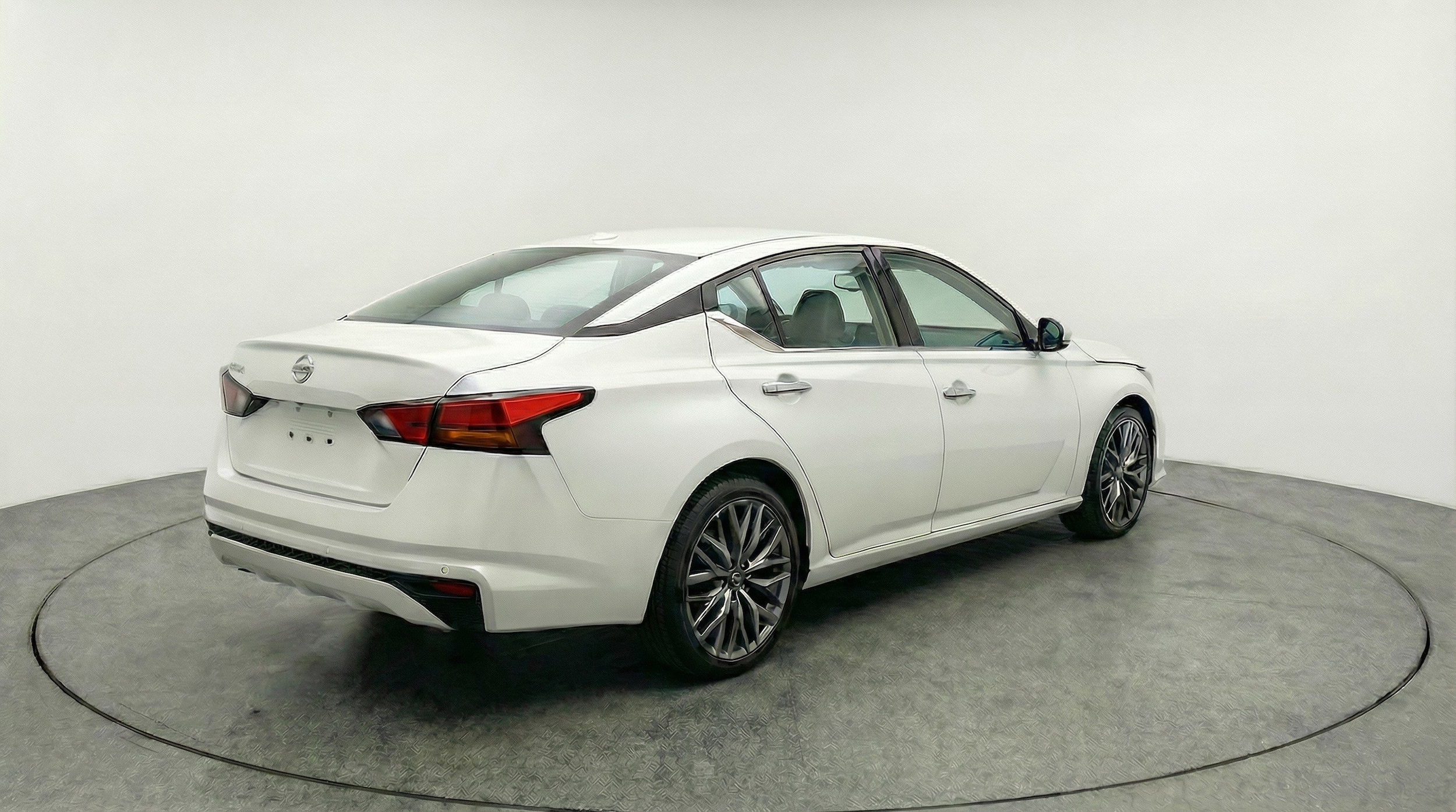 Thumbnail: 2025 Nissan Altima - 9