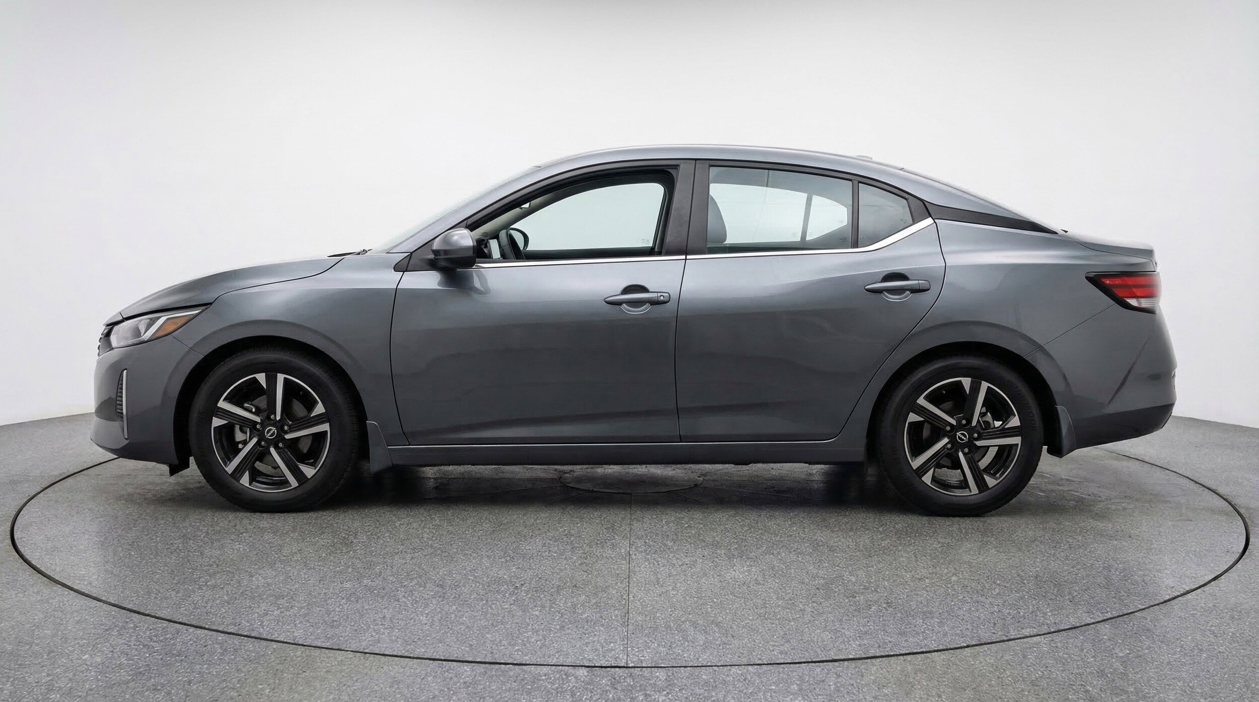 Thumbnail: 2025 Nissan Sentra - 5