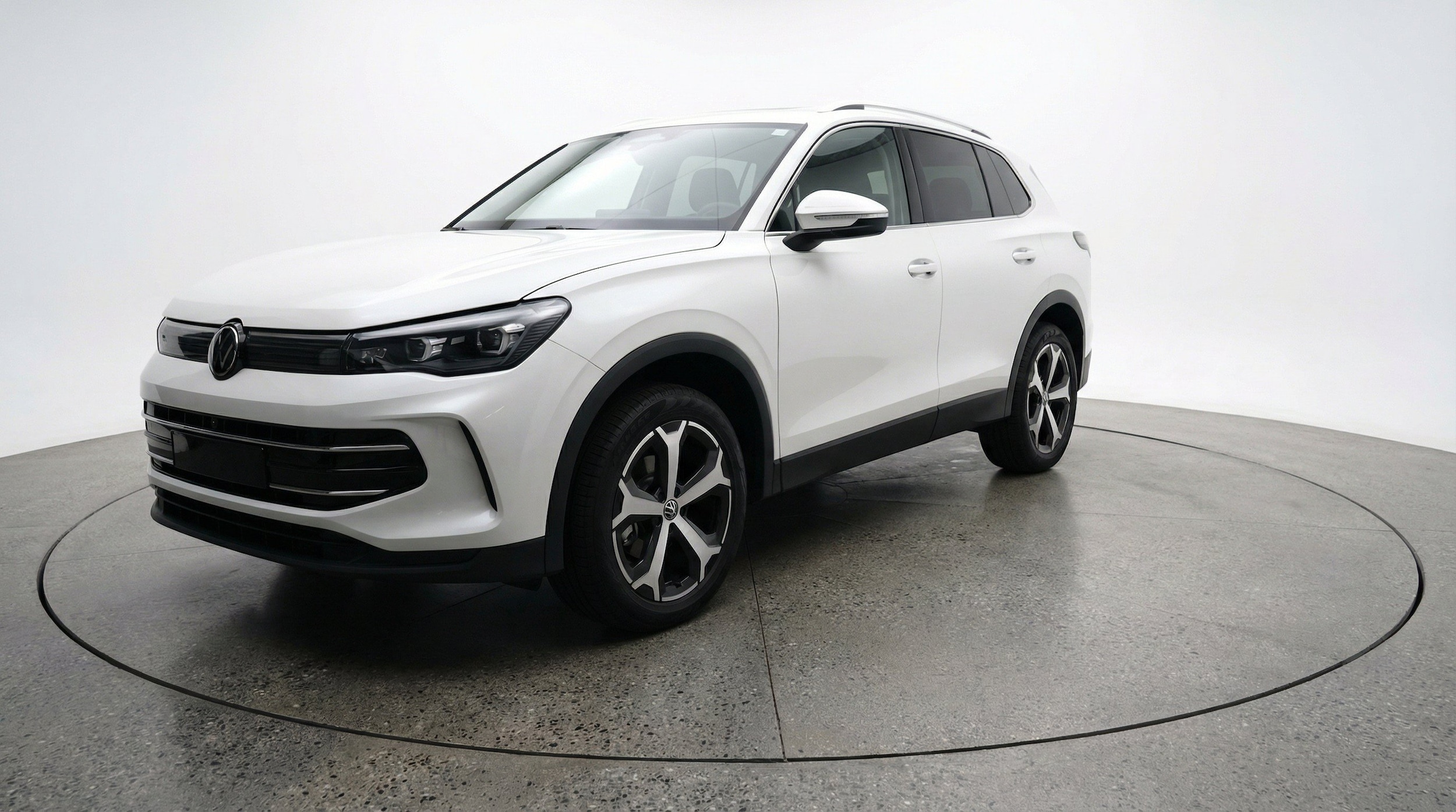 Thumbnail: 2026 Volkswagen Tiguan - 3