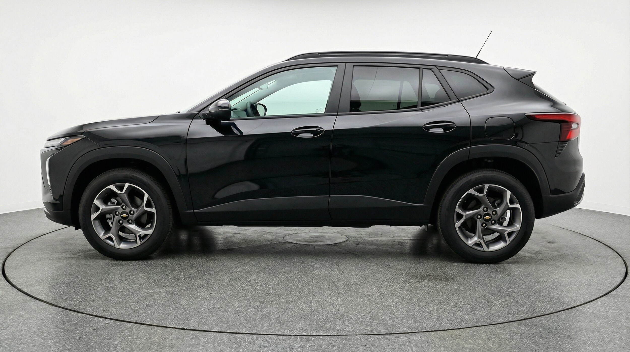 Thumbnail: 2025 Chevrolet Trax - 4