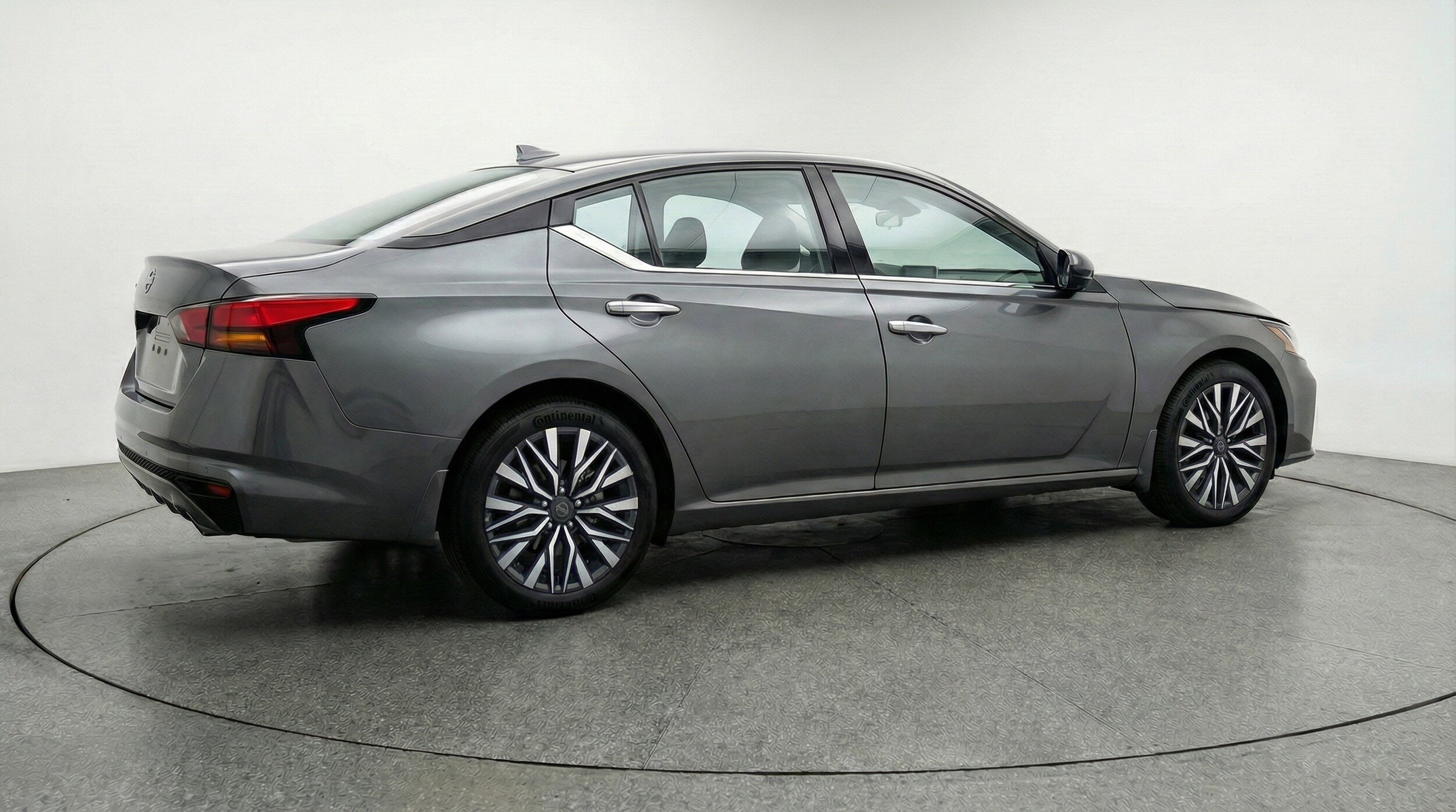 Thumbnail: 2025 Nissan Altima - 9