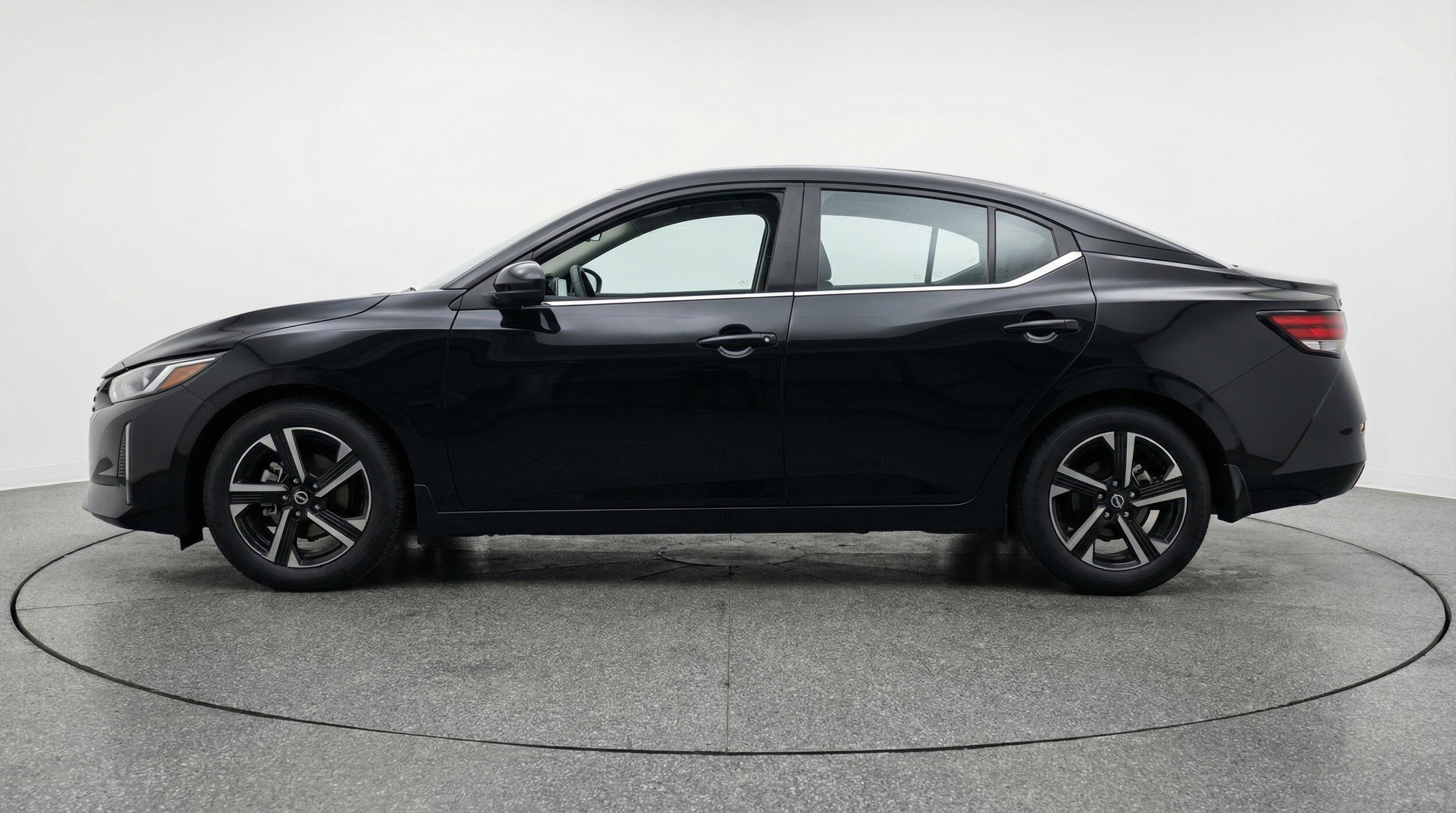 Thumbnail: 2025 Nissan Sentra - 5