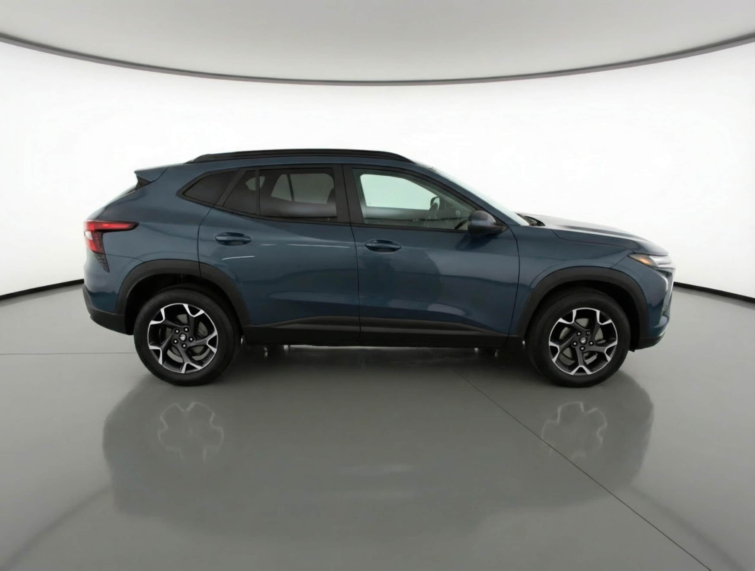 Thumbnail: 2025 Chevrolet Trax - 8