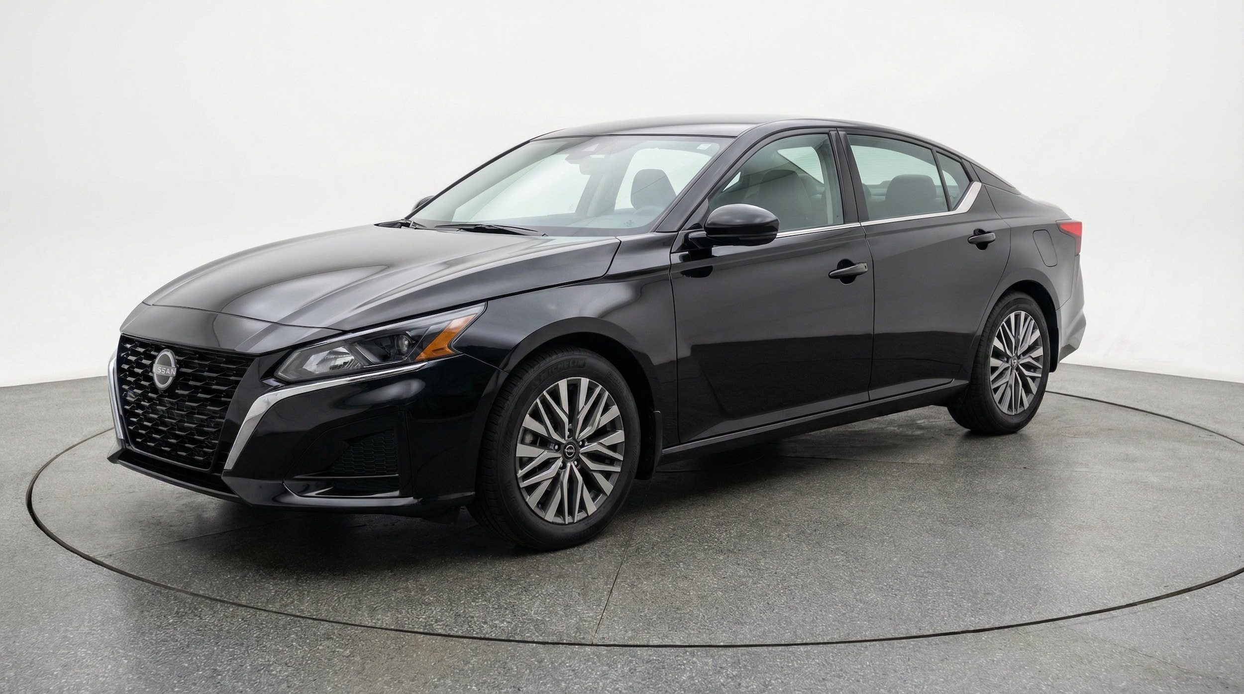 Thumbnail: 2025 Nissan Altima - 3