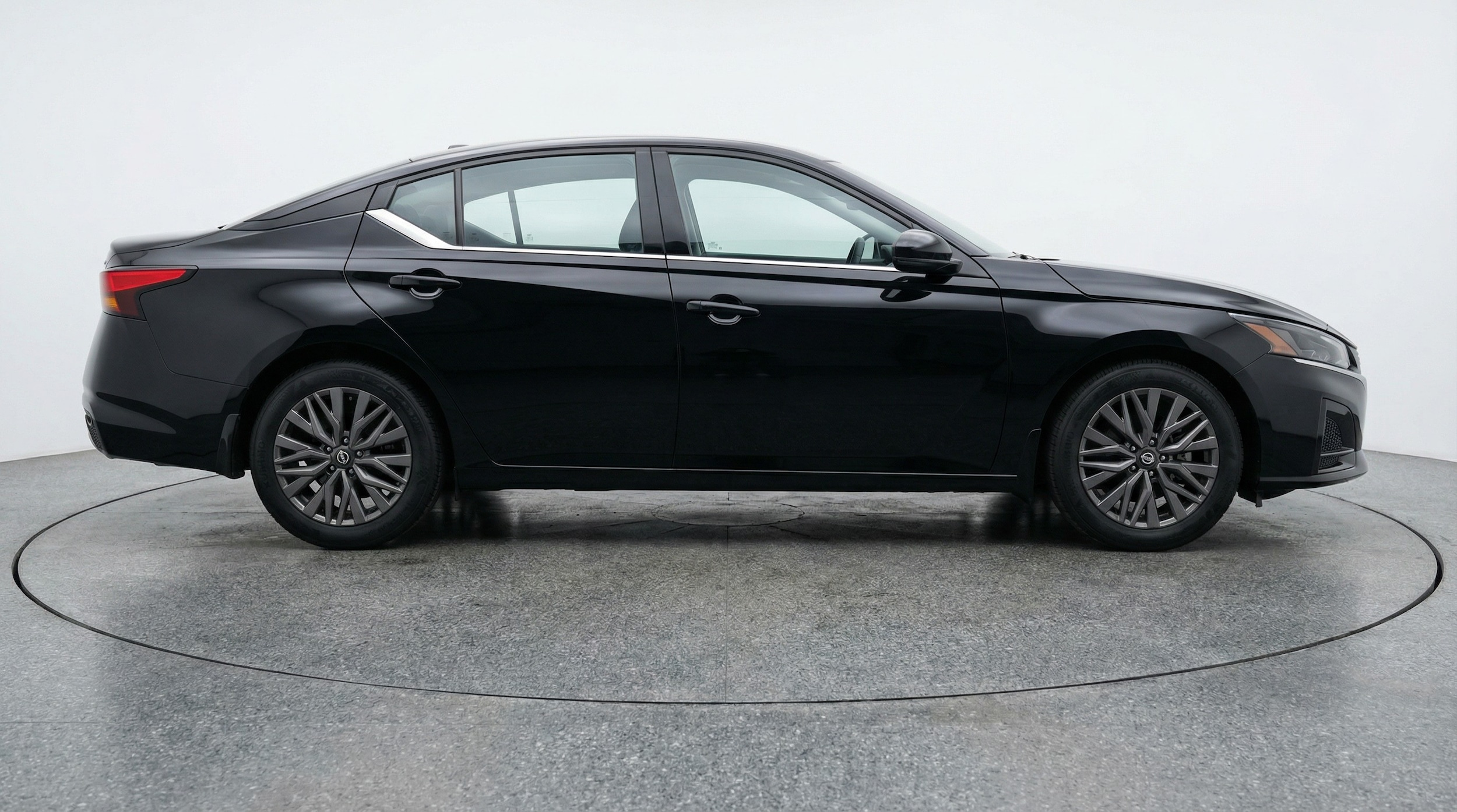 Thumbnail: 2025 Nissan Altima - 8