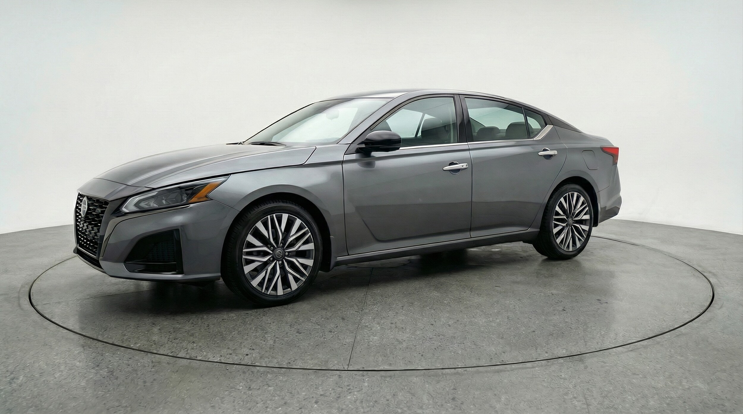 Thumbnail: 2025 Nissan Altima - 3