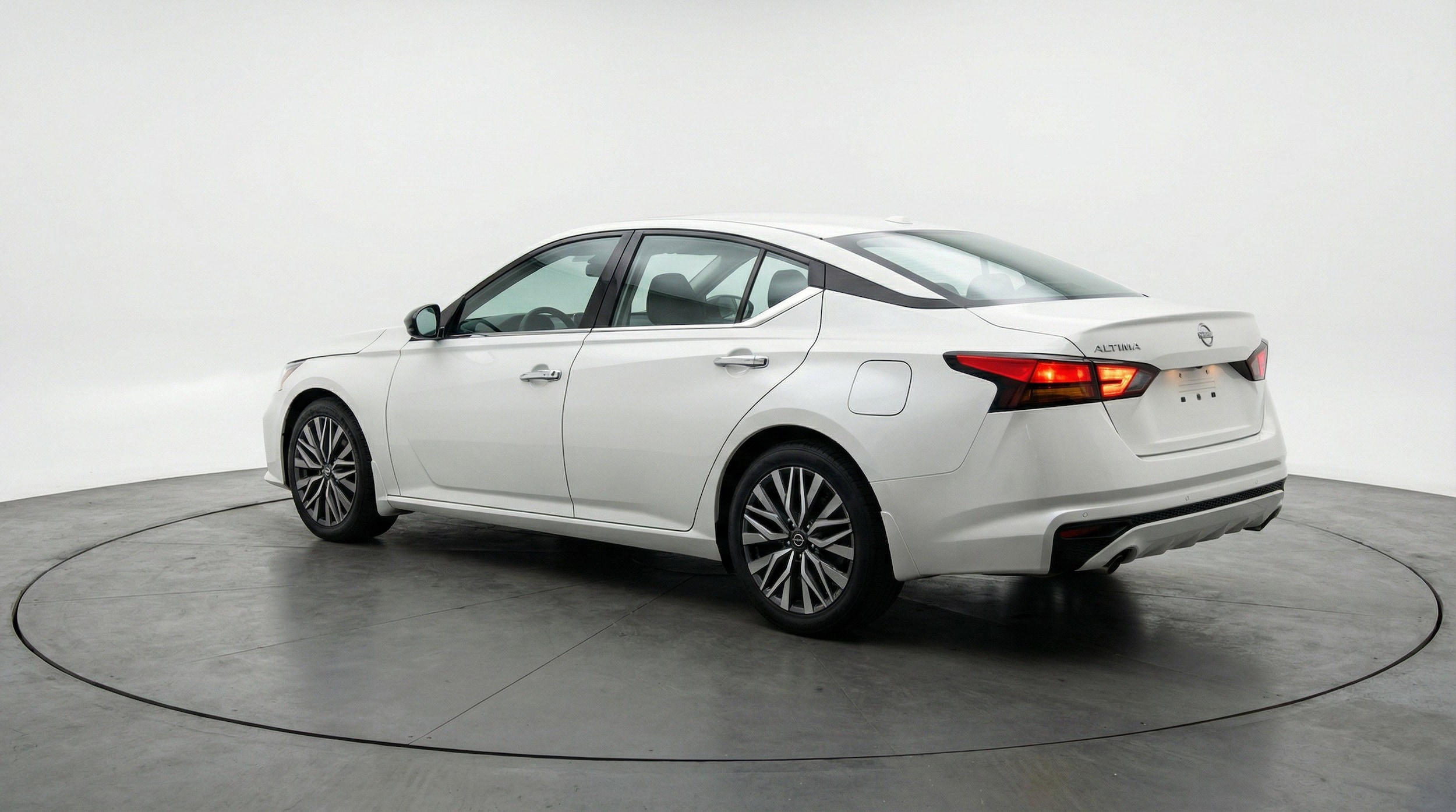 Thumbnail: 2025 Nissan Altima - 6