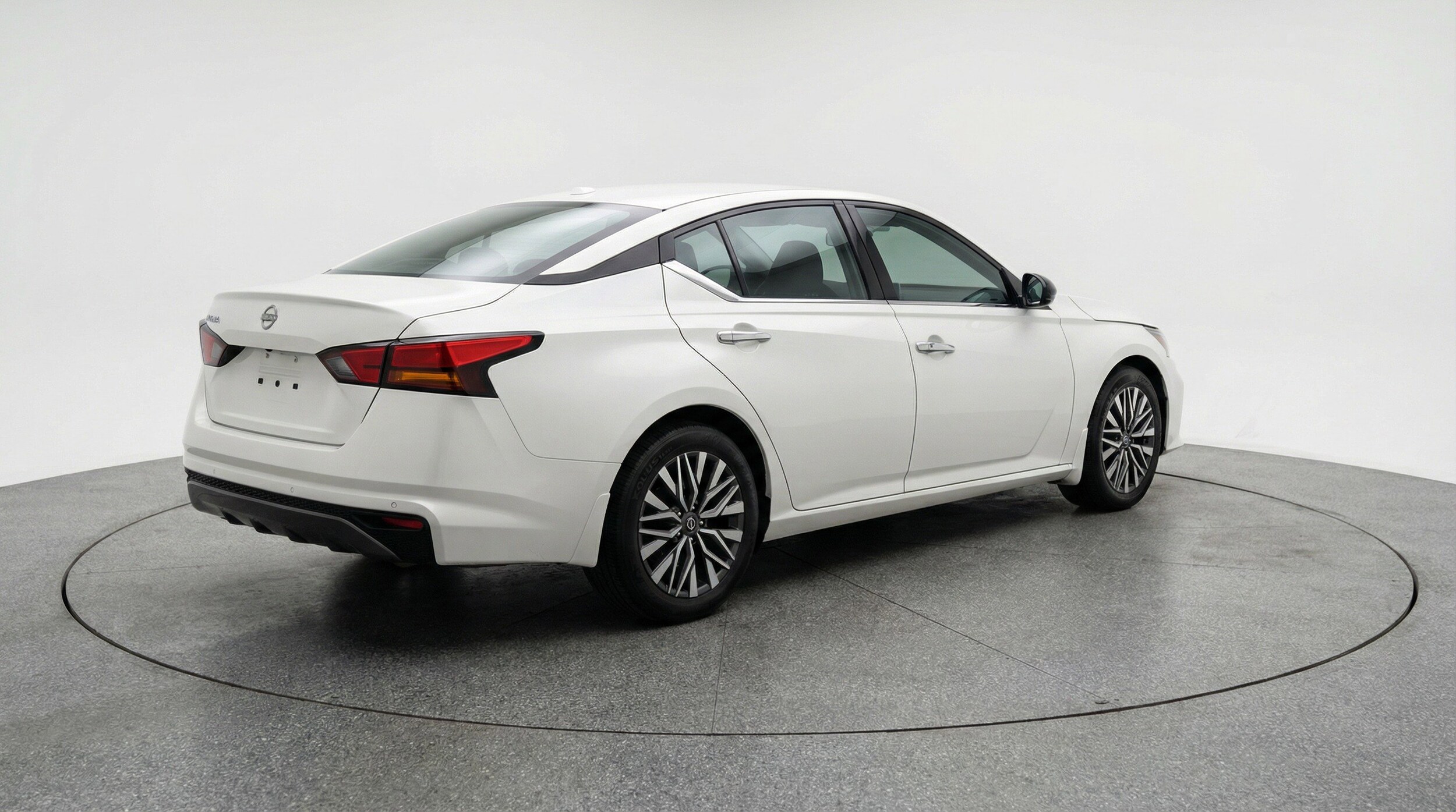 Thumbnail: 2025 Nissan Altima - 9