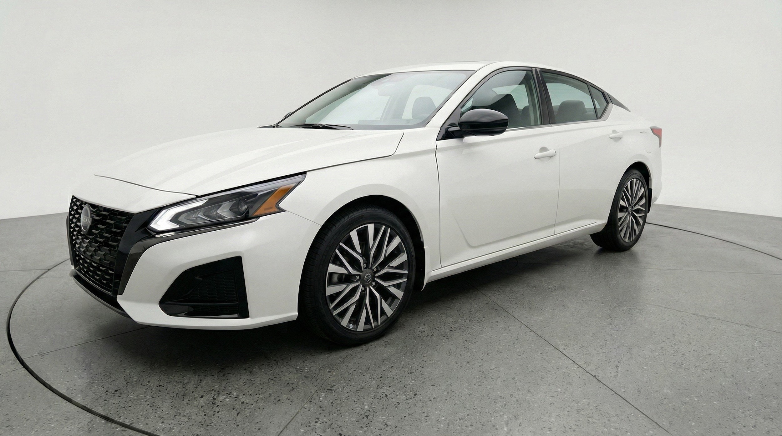 Thumbnail: 2025 Nissan Altima - 3