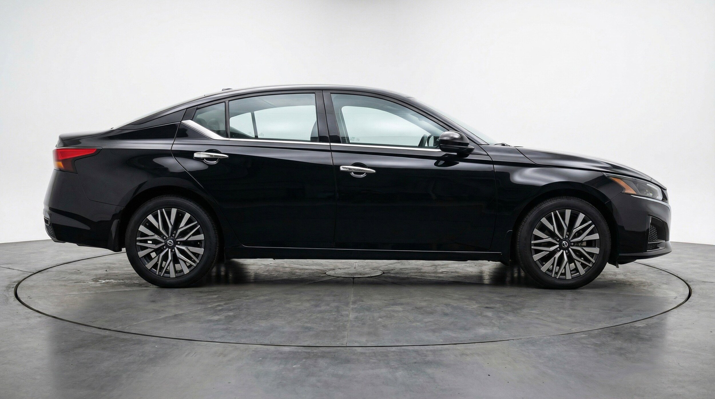 Thumbnail: 2025 Nissan Altima - 11