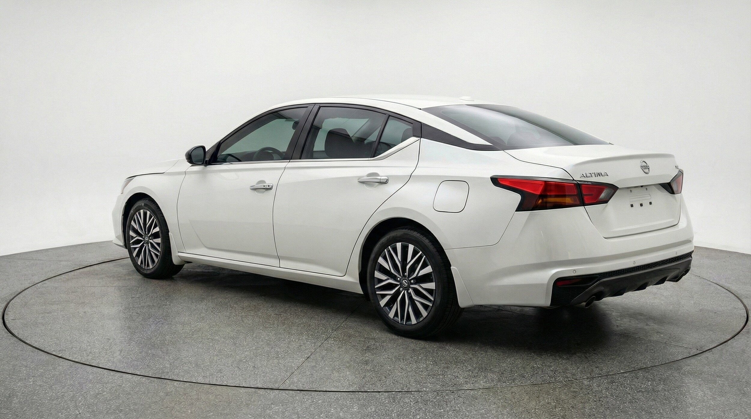 Thumbnail: 2025 Nissan Altima - 6