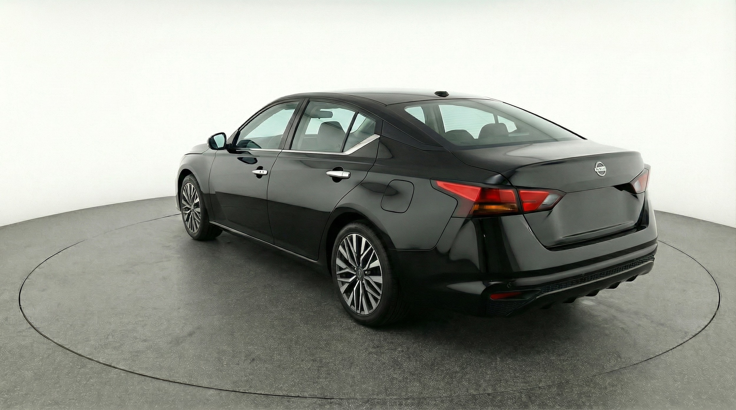 Thumbnail: 2025 Nissan Altima - 5