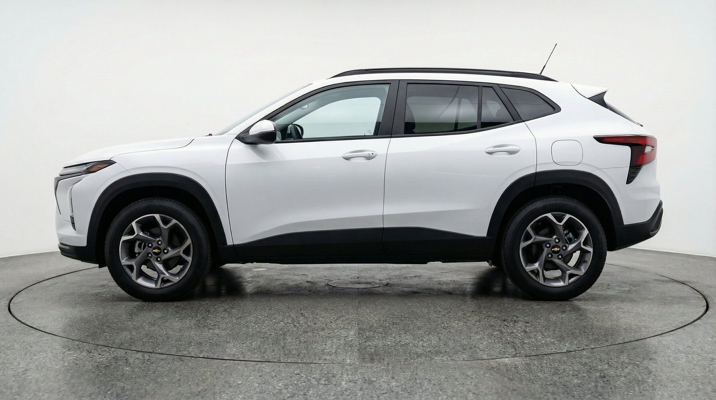 Thumbnail: 2025 Chevrolet Trax - 5