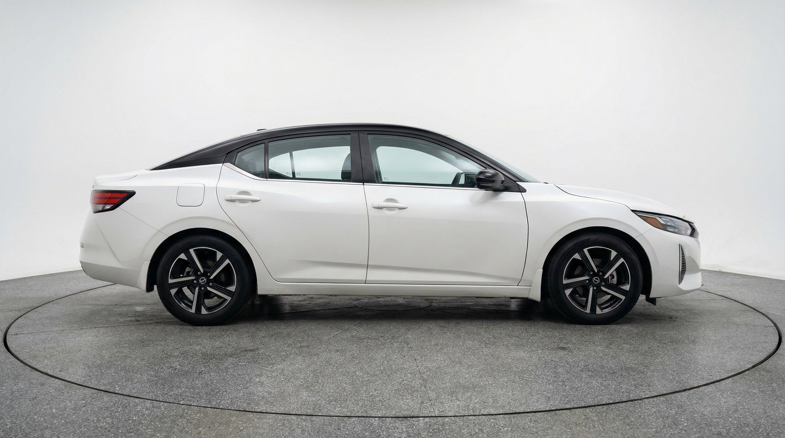 Thumbnail: 2025 Nissan Sentra - 11