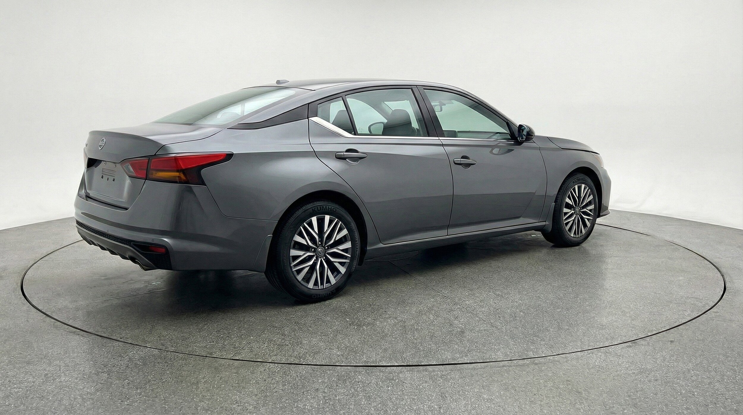 Thumbnail: 2025 Nissan Altima - 9