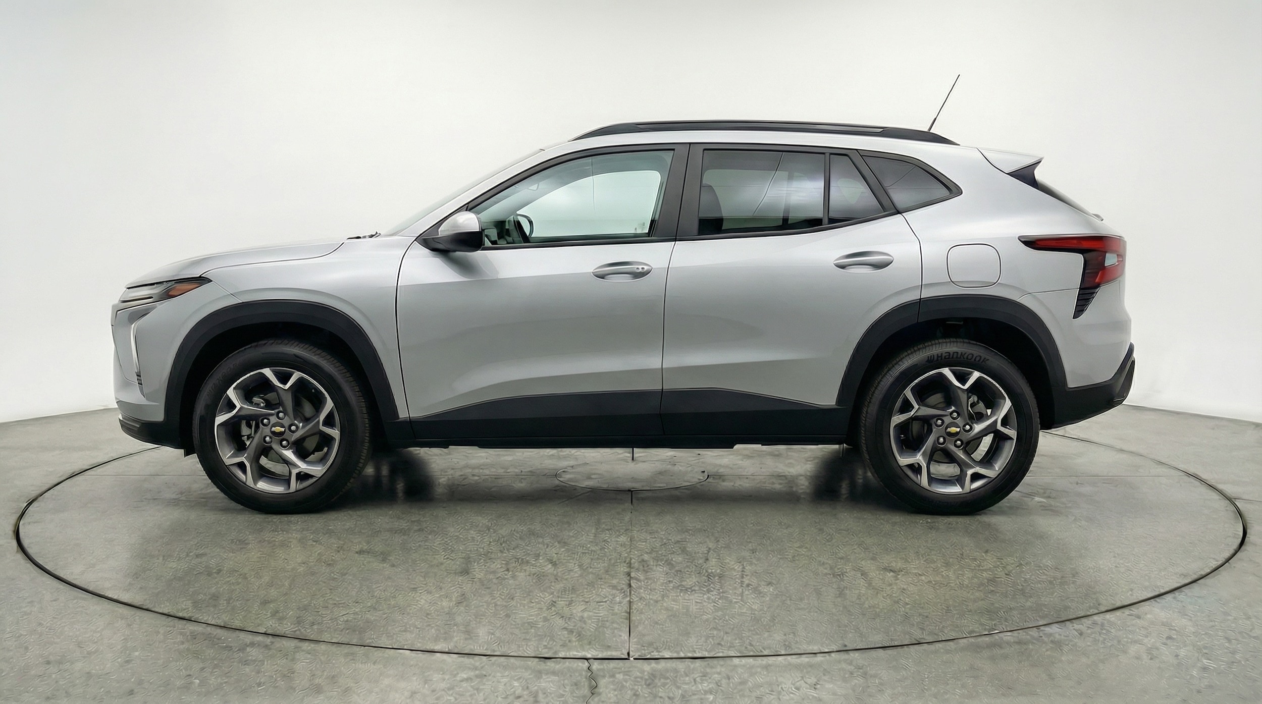 Thumbnail: 2025 Chevrolet Trax - 4