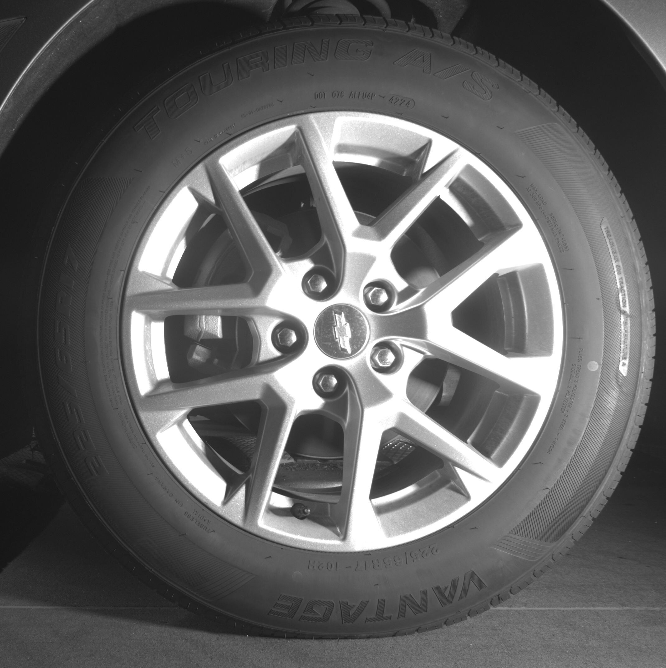 Thumbnail: 2023 Chevrolet Equinox - 9