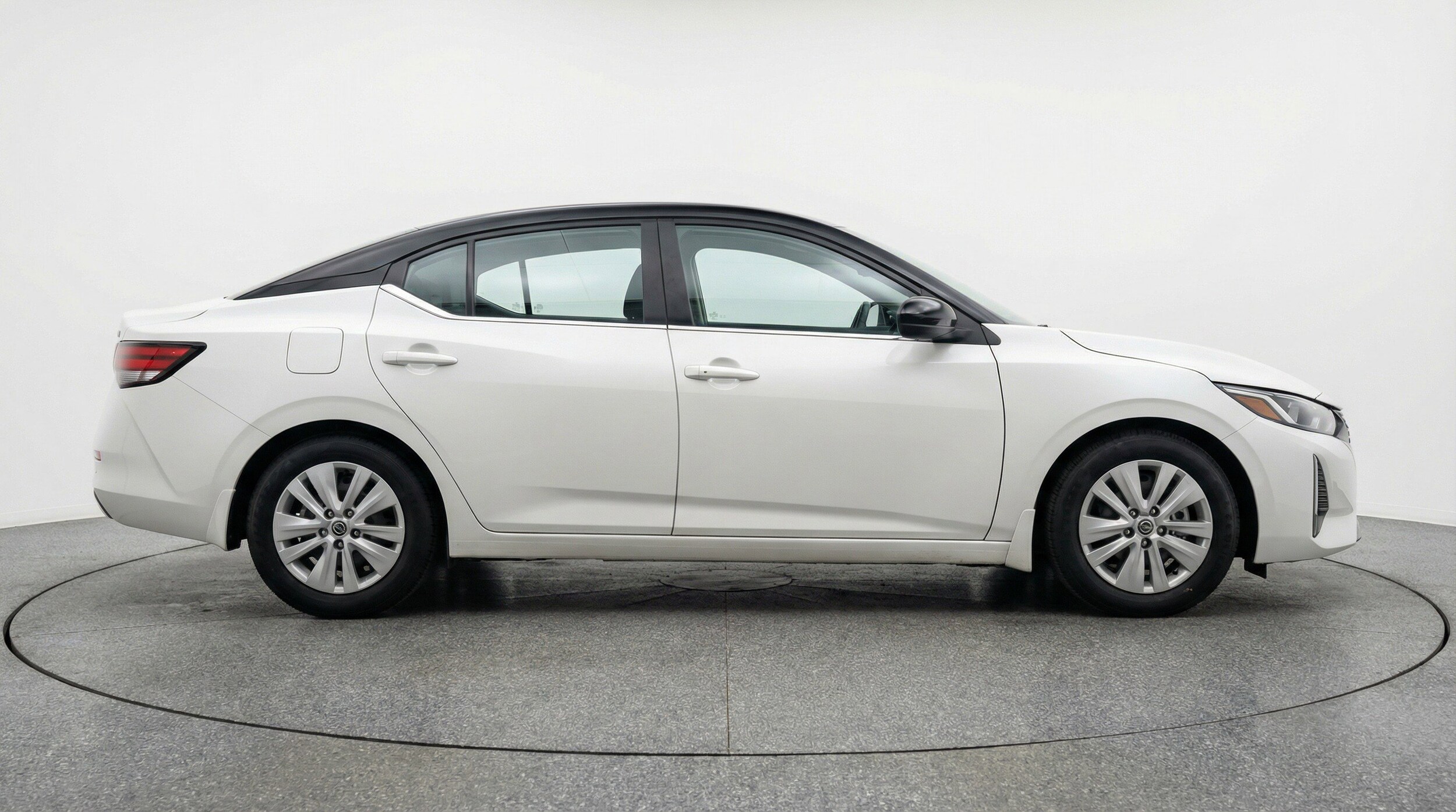 Thumbnail: 2025 Nissan Sentra - 11