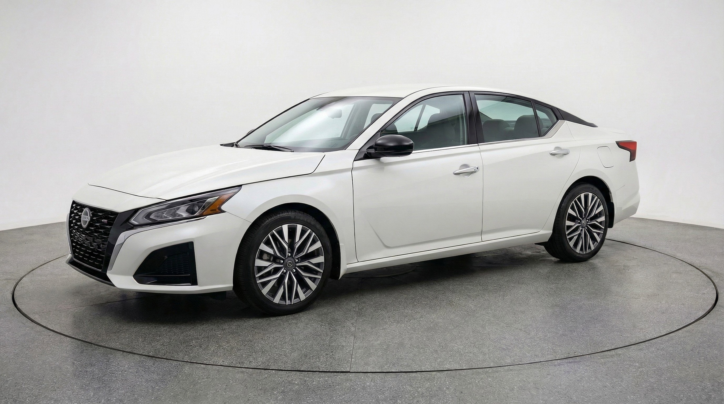 Thumbnail: 2025 Nissan Altima - 3