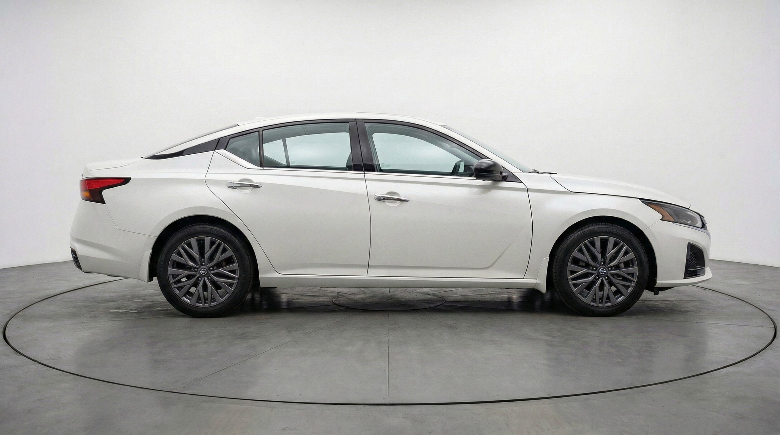 Thumbnail: 2025 Nissan Altima - 11