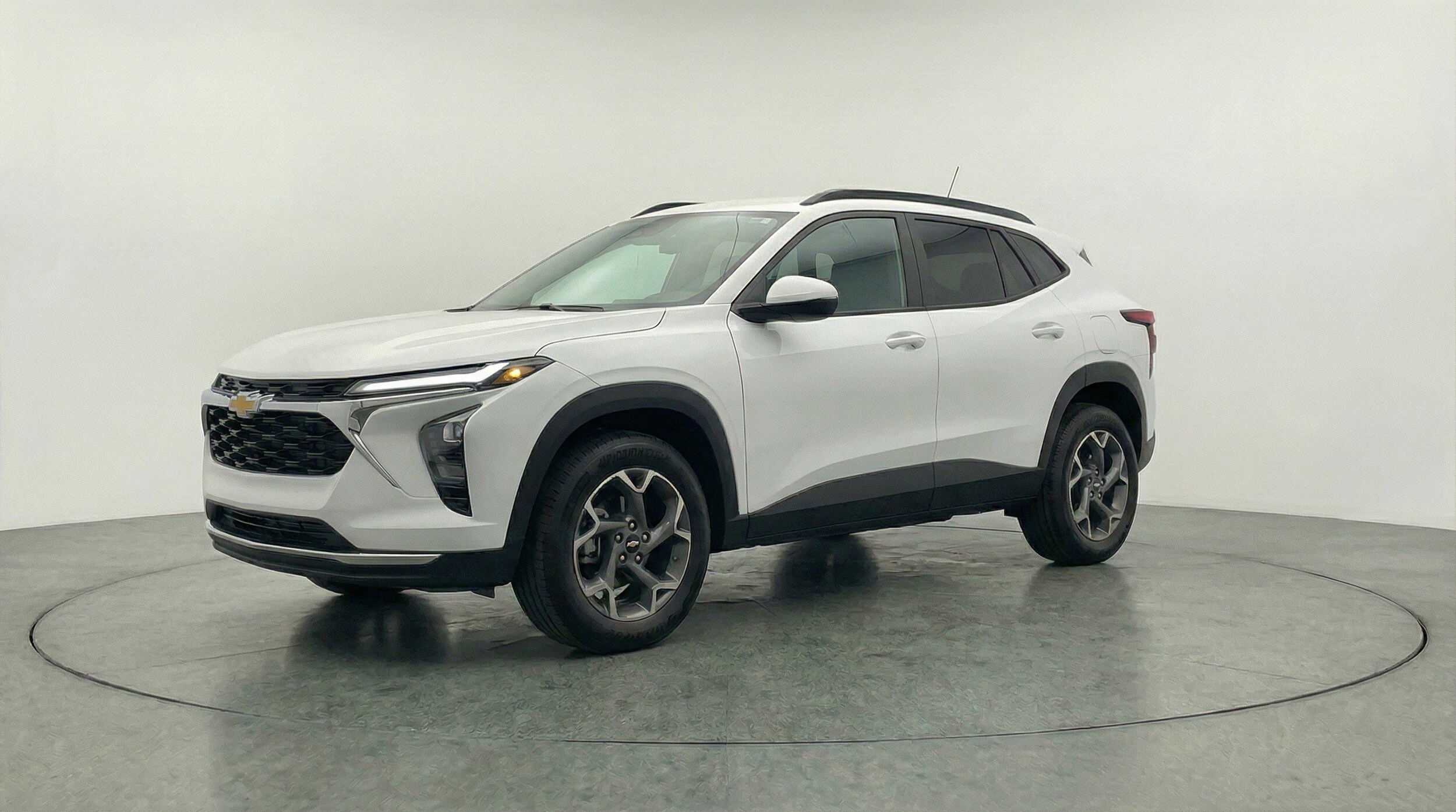 Thumbnail: 2025 Chevrolet Trax - 3