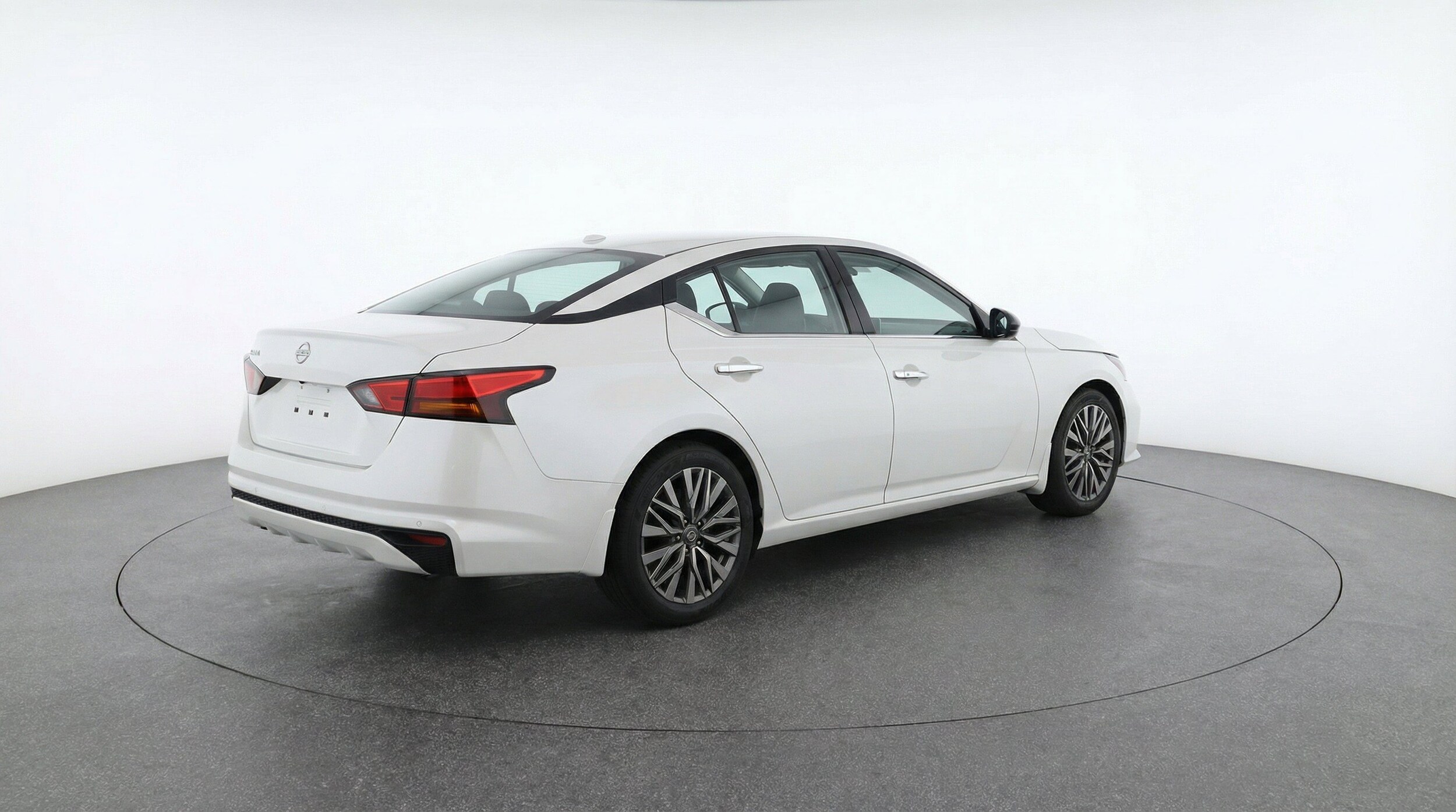 Thumbnail: 2025 Nissan Altima - 9
