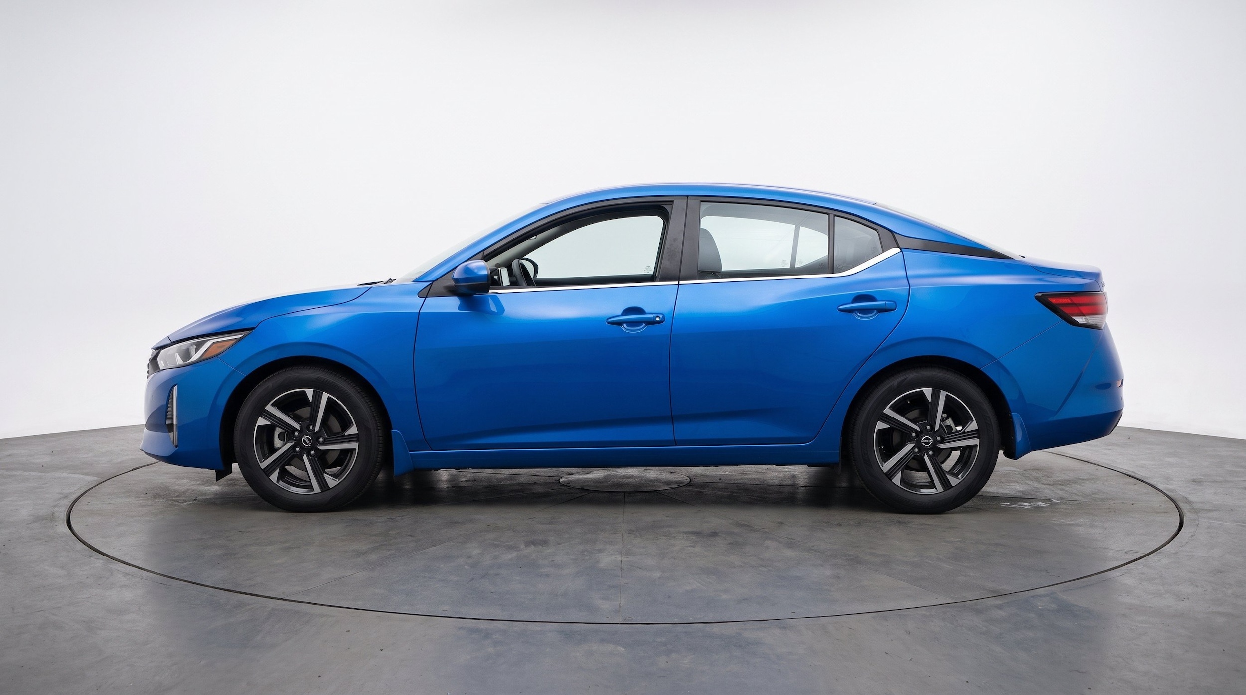 Thumbnail: 2025 Nissan Sentra - 5