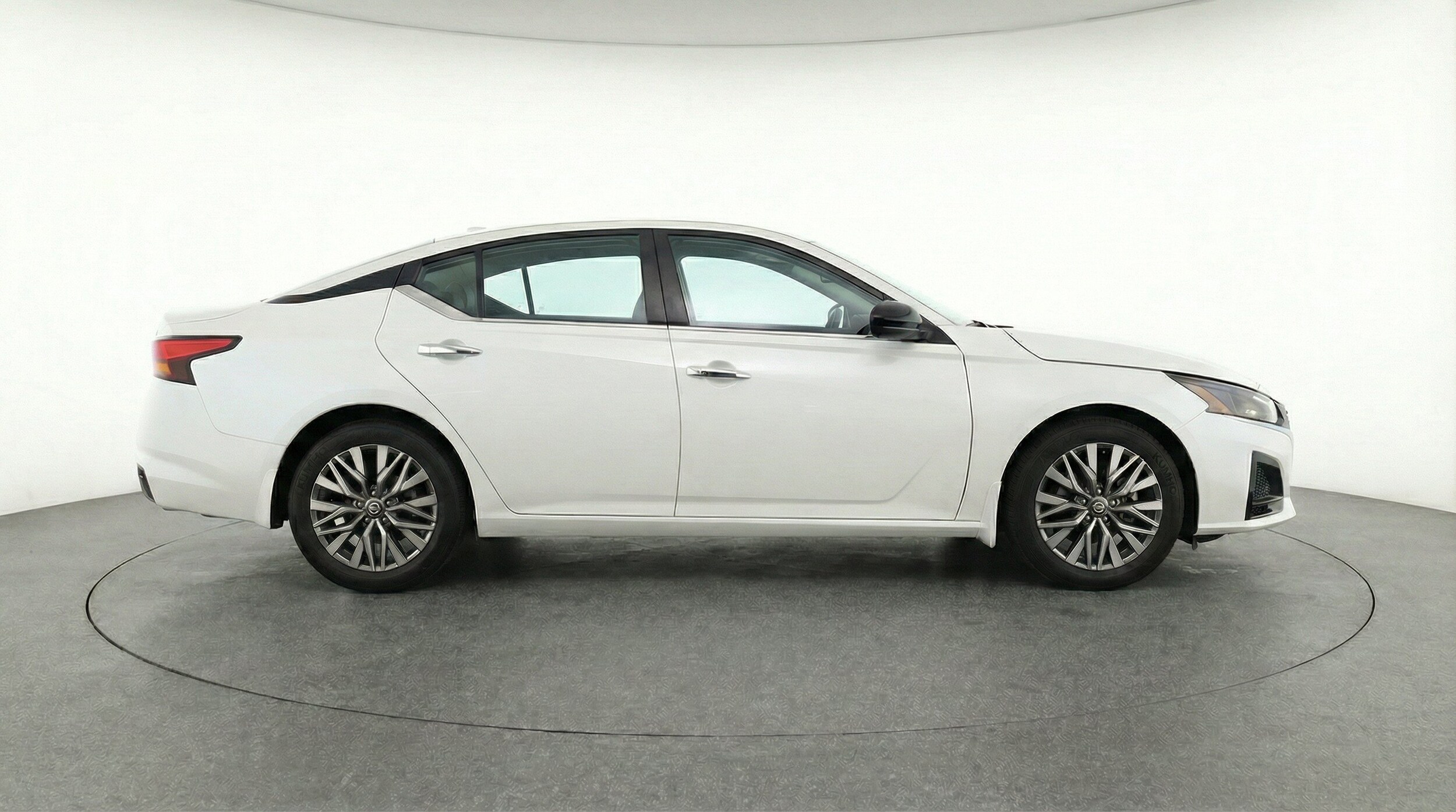 Thumbnail: 2025 Nissan Altima - 11