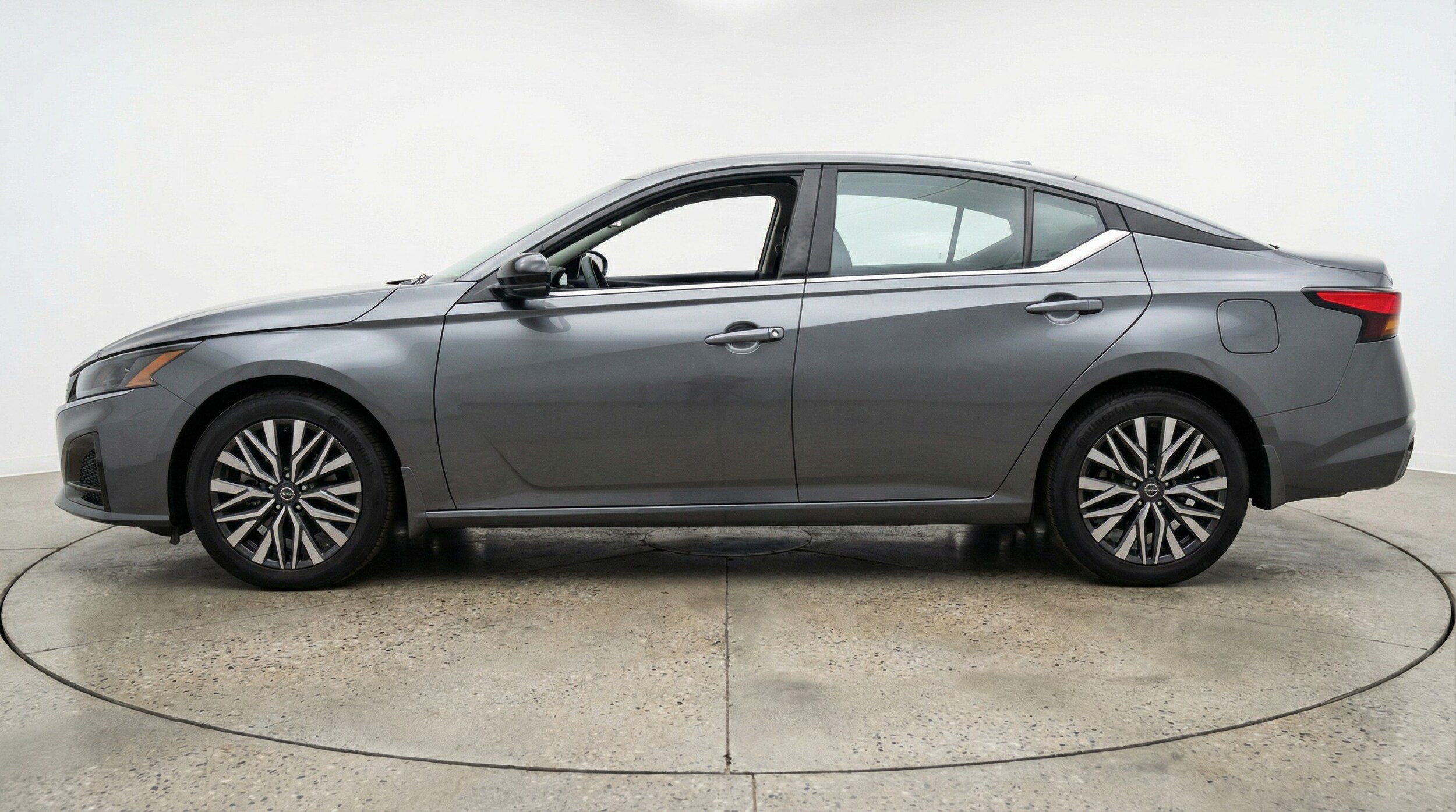 Thumbnail: 2025 Nissan Altima - 4