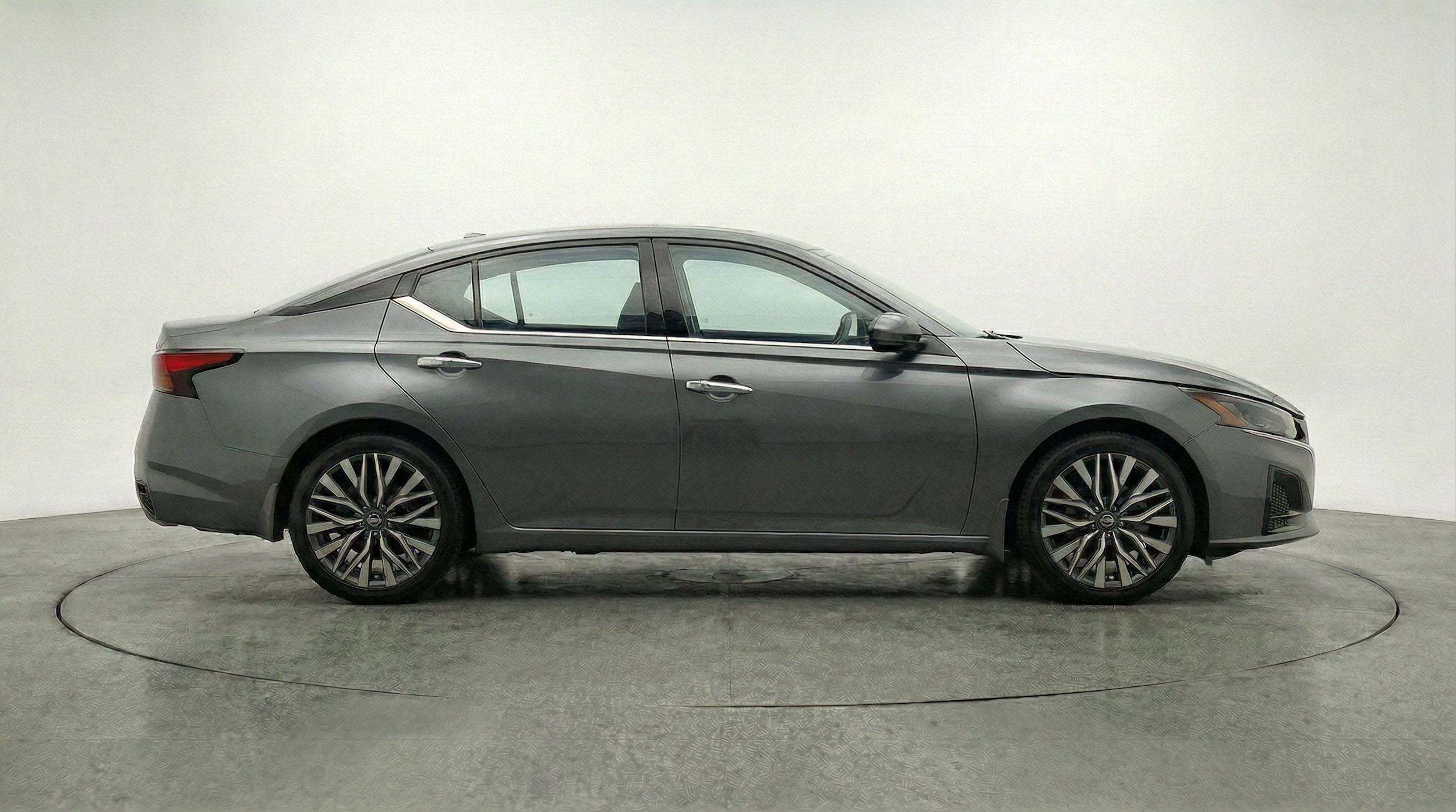 Thumbnail: 2025 Nissan Altima - 8