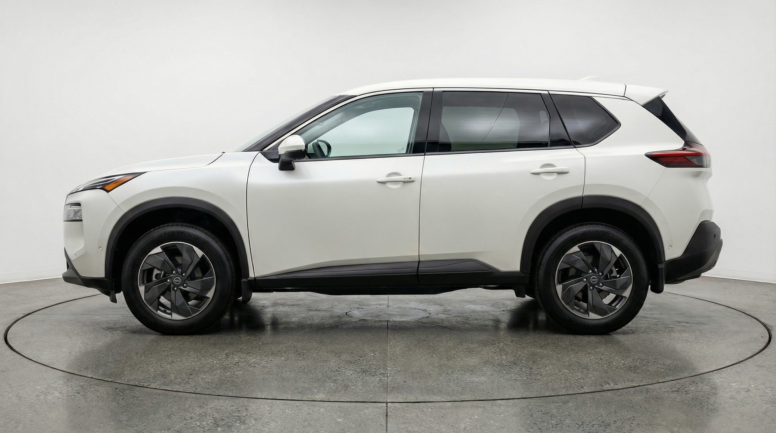 Thumbnail: 2025 Nissan Rogue - 4