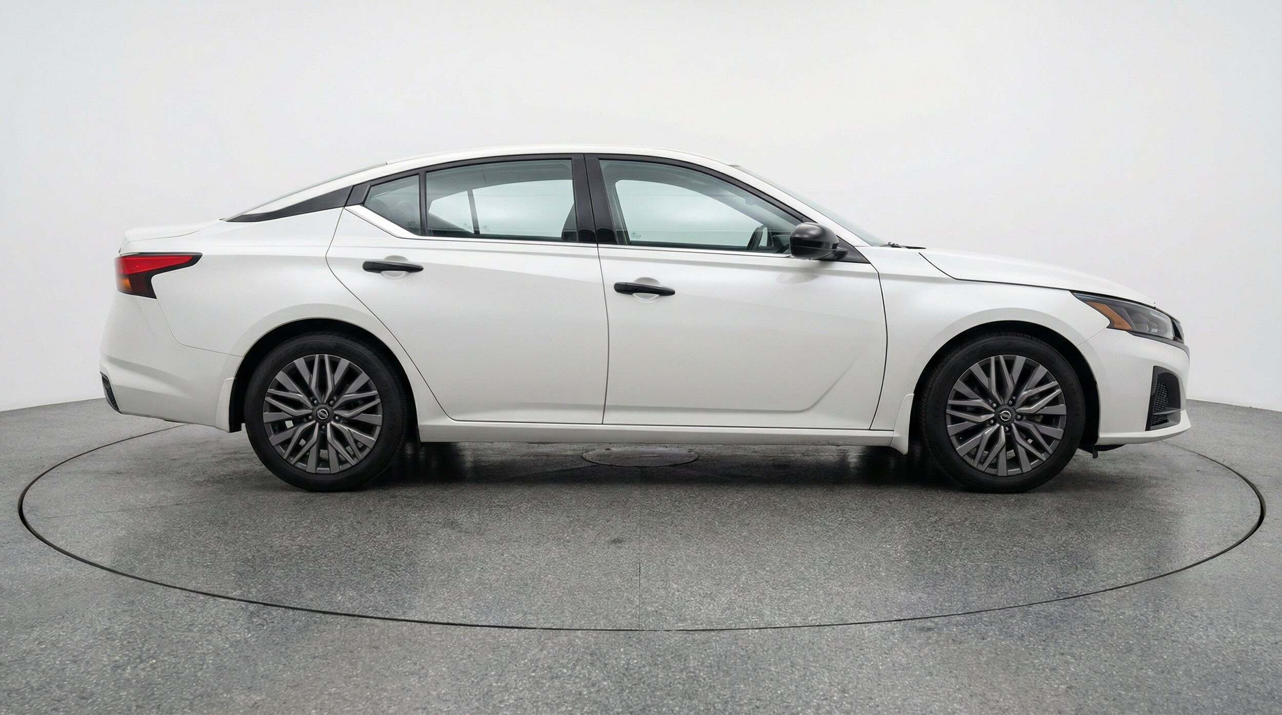 Thumbnail: 2025 Nissan Altima - 10