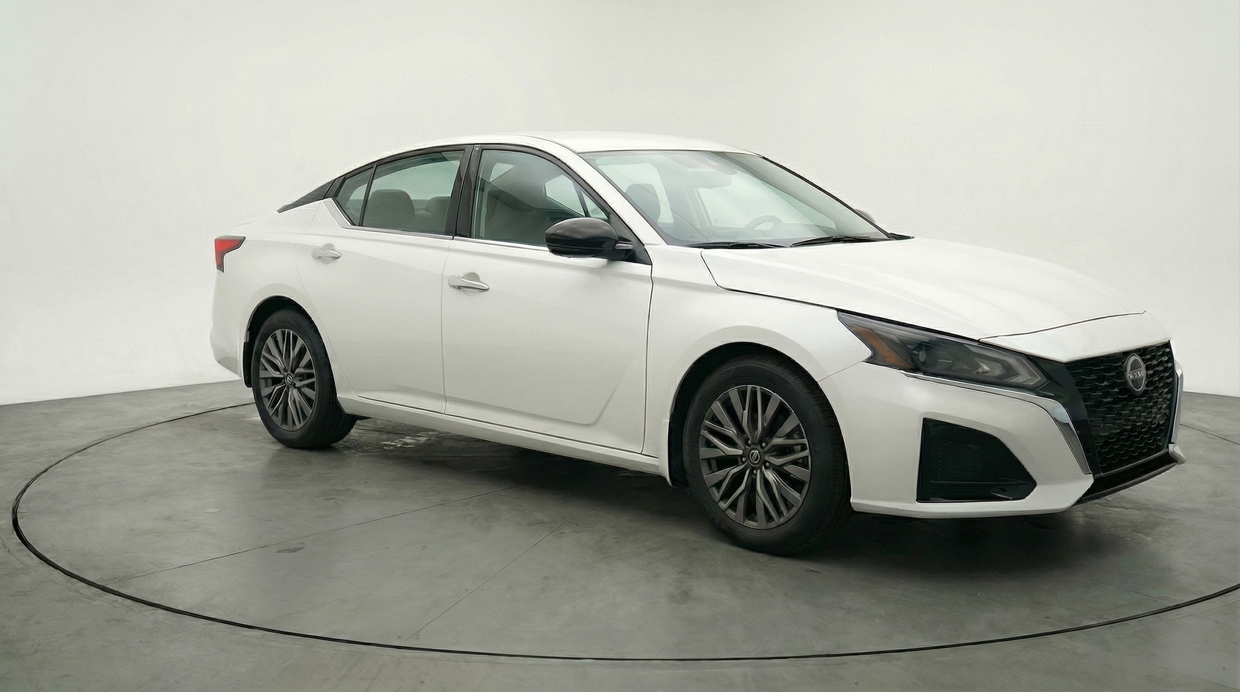 2025 Nissan Altima 2.5 SV FWD