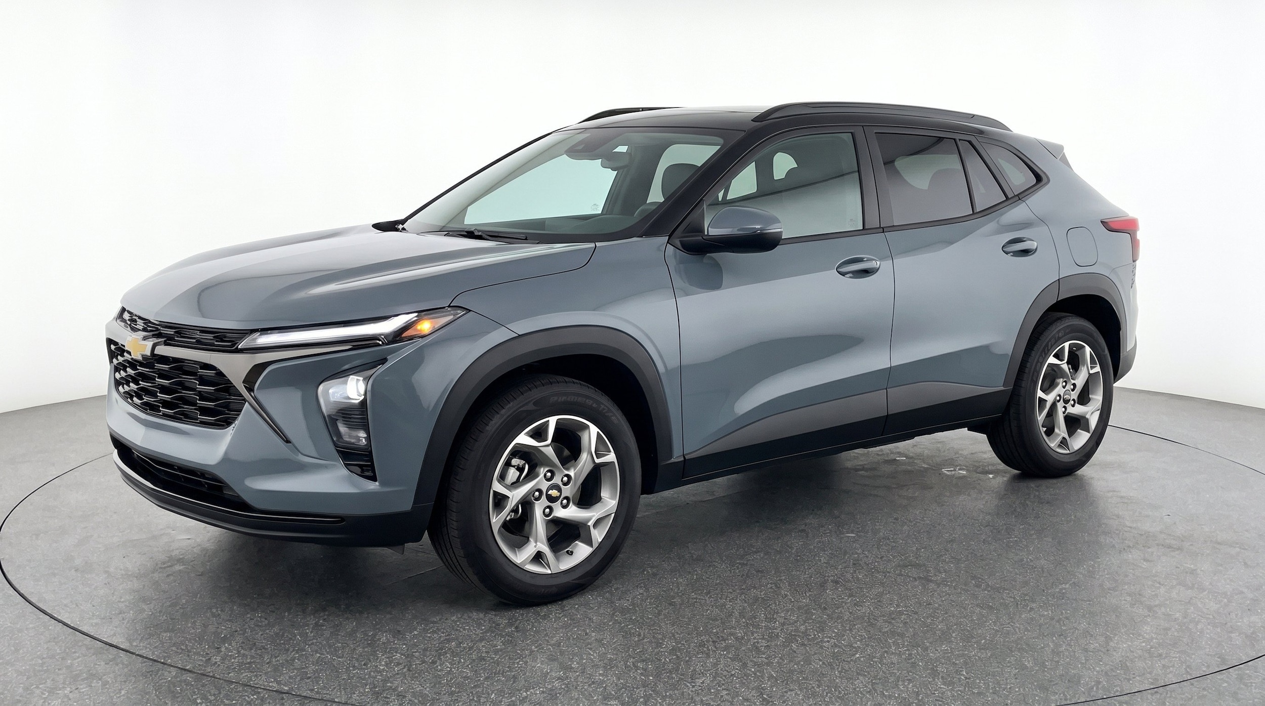 Thumbnail: 2025 Chevrolet Trax - 3