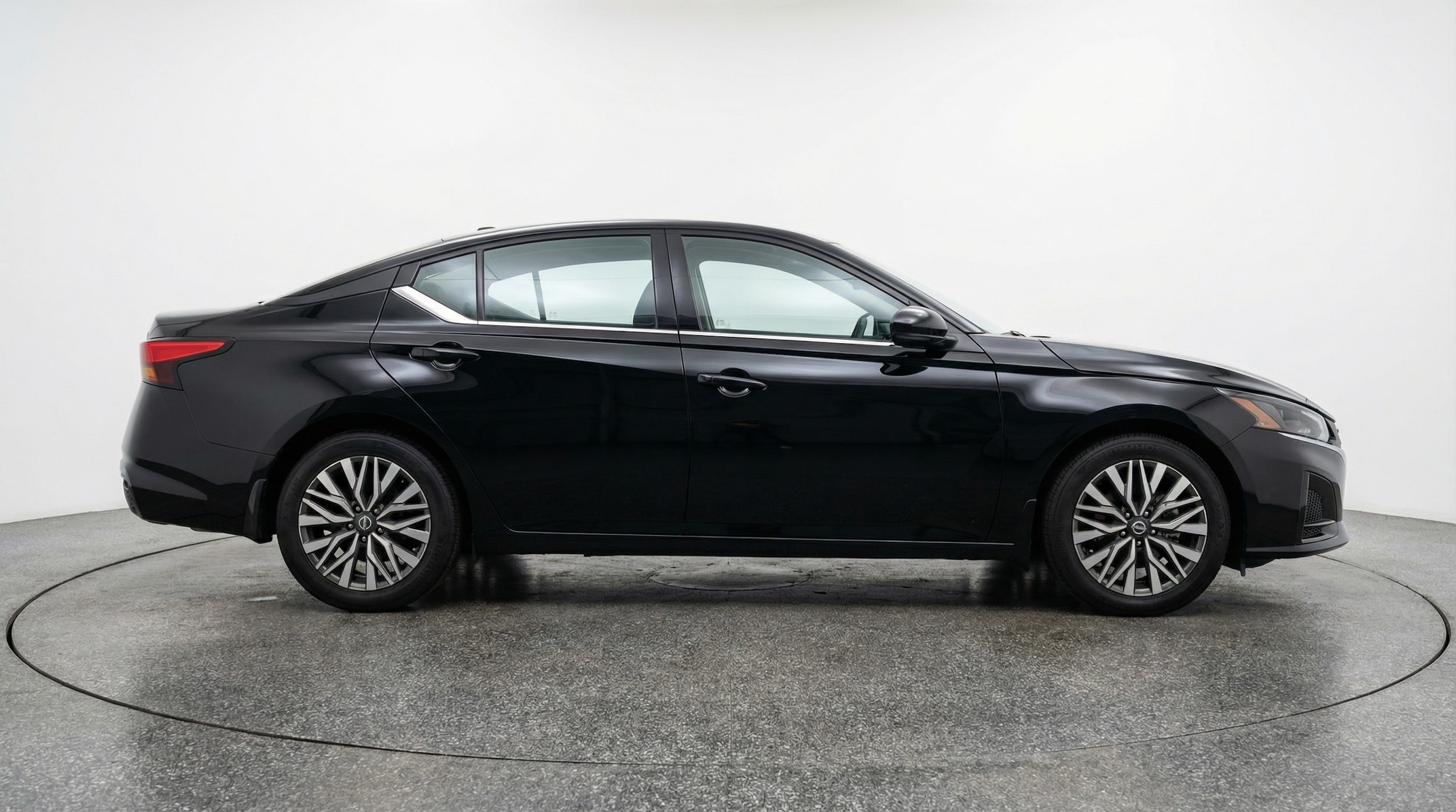 Thumbnail: 2025 Nissan Altima - 8