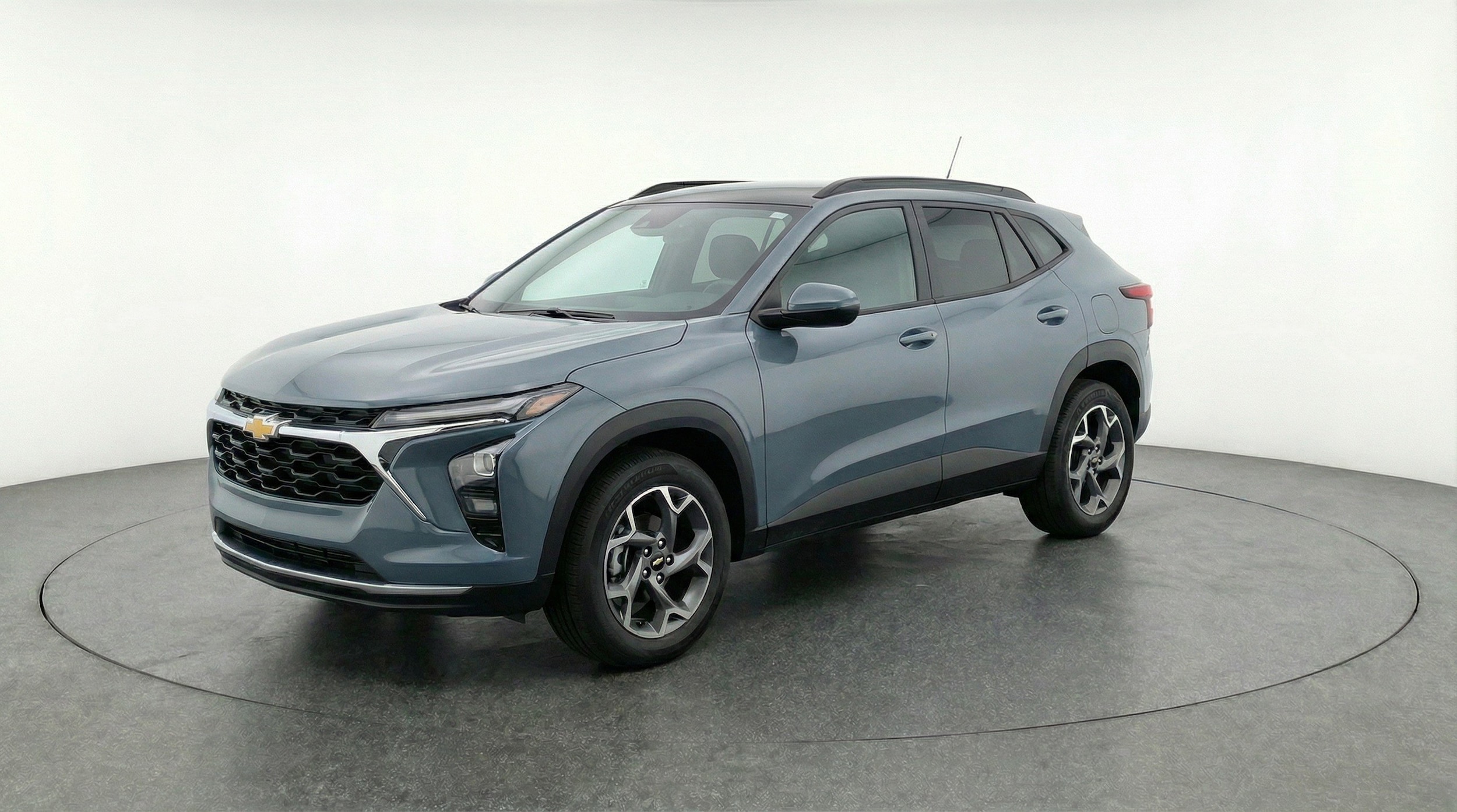 Thumbnail: 2025 Chevrolet Trax - 3