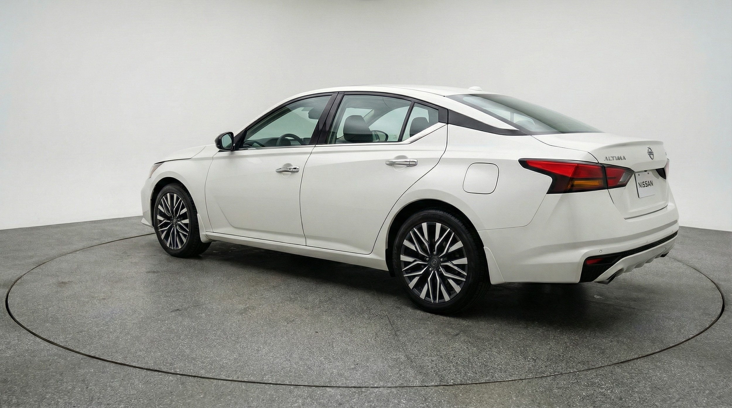 Thumbnail: 2025 Nissan Altima - 5