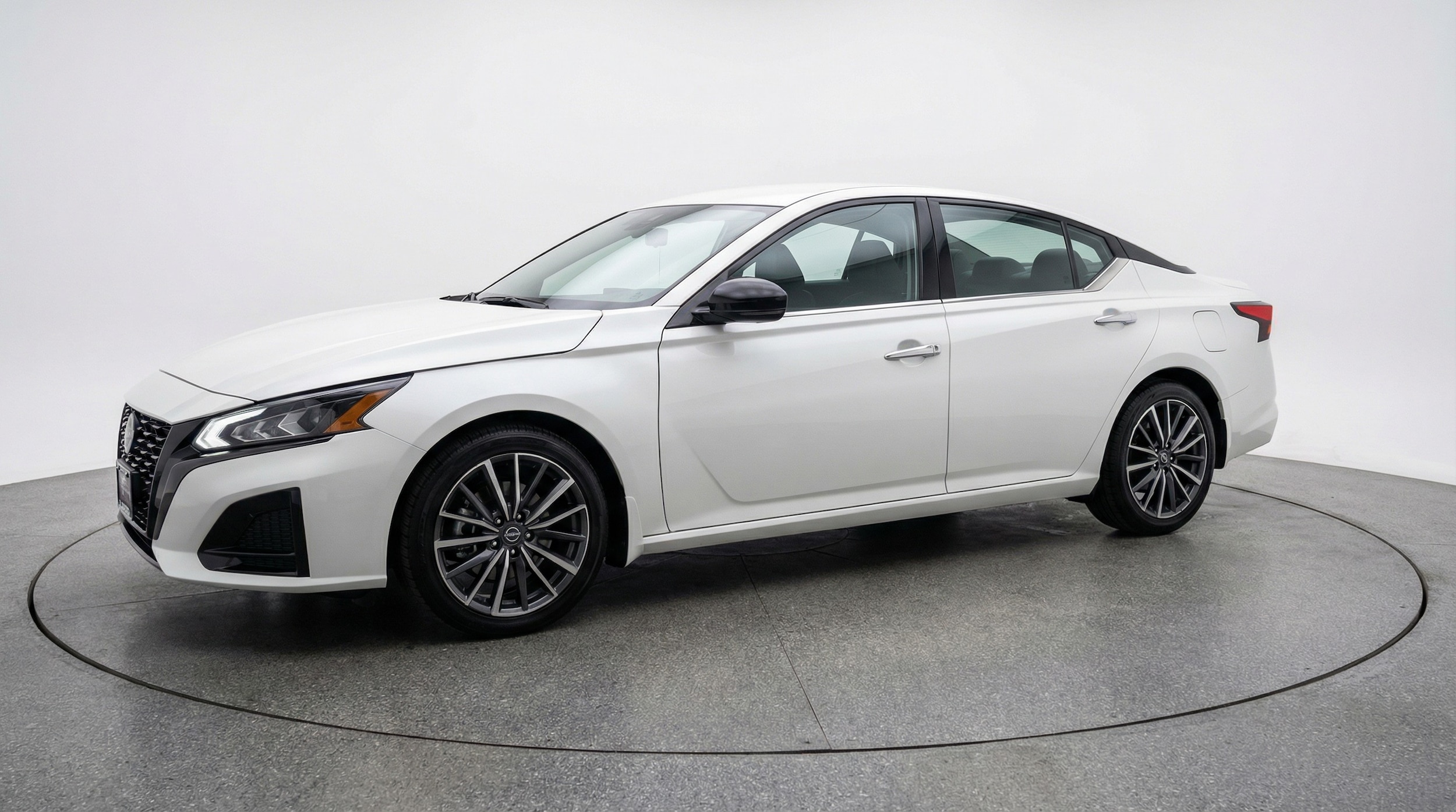 Thumbnail: 2025 Nissan Altima - 3