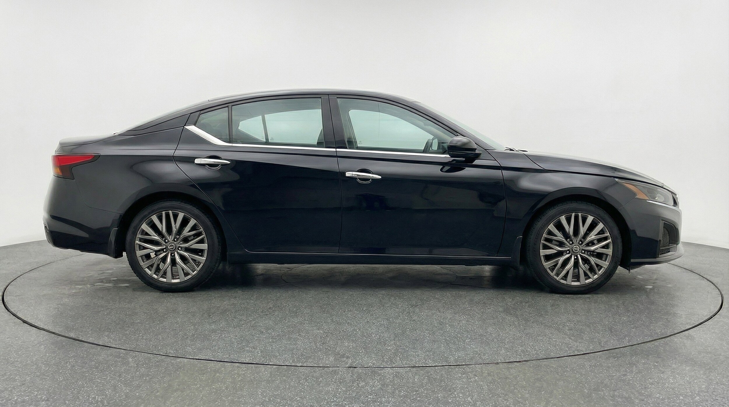 Thumbnail: 2025 Nissan Altima - 11