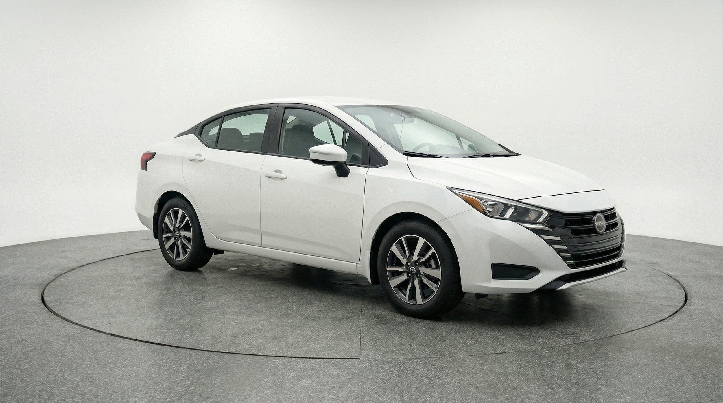 2025 Nissan Versa SV FWD