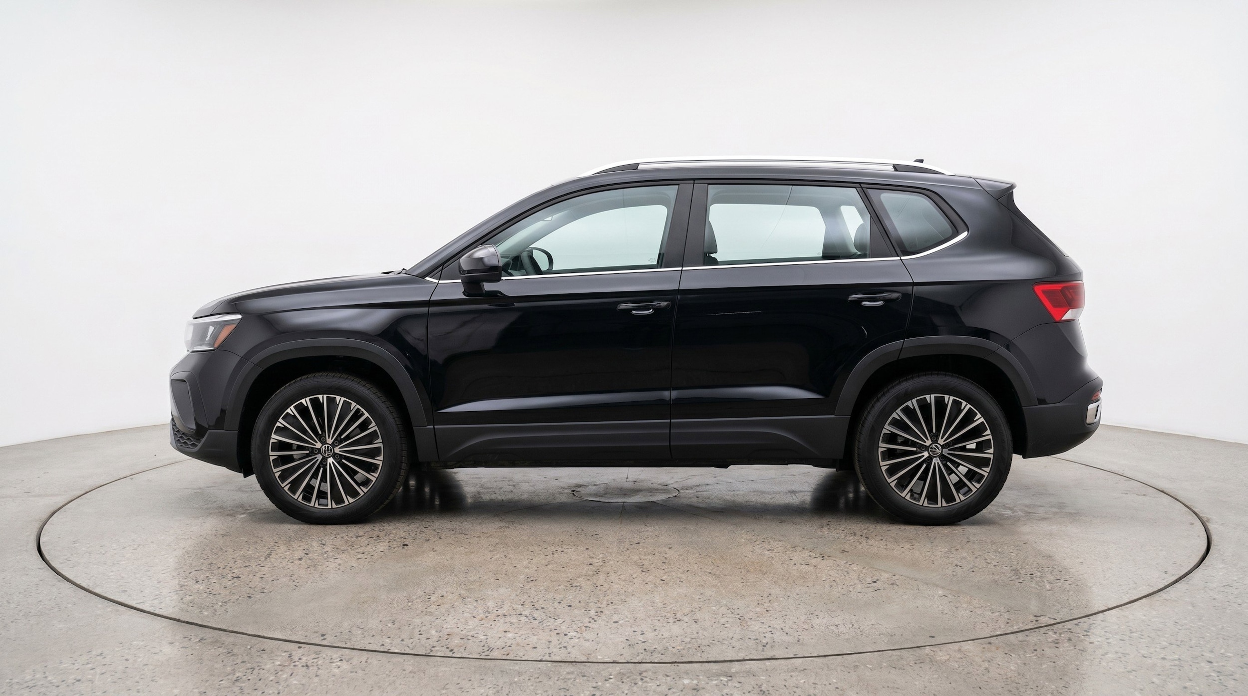 Thumbnail: 2025 Volkswagen Taos - 5