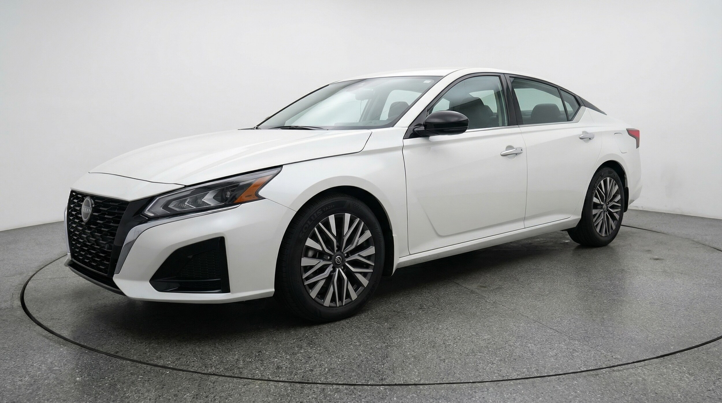 Thumbnail: 2025 Nissan Altima - 3